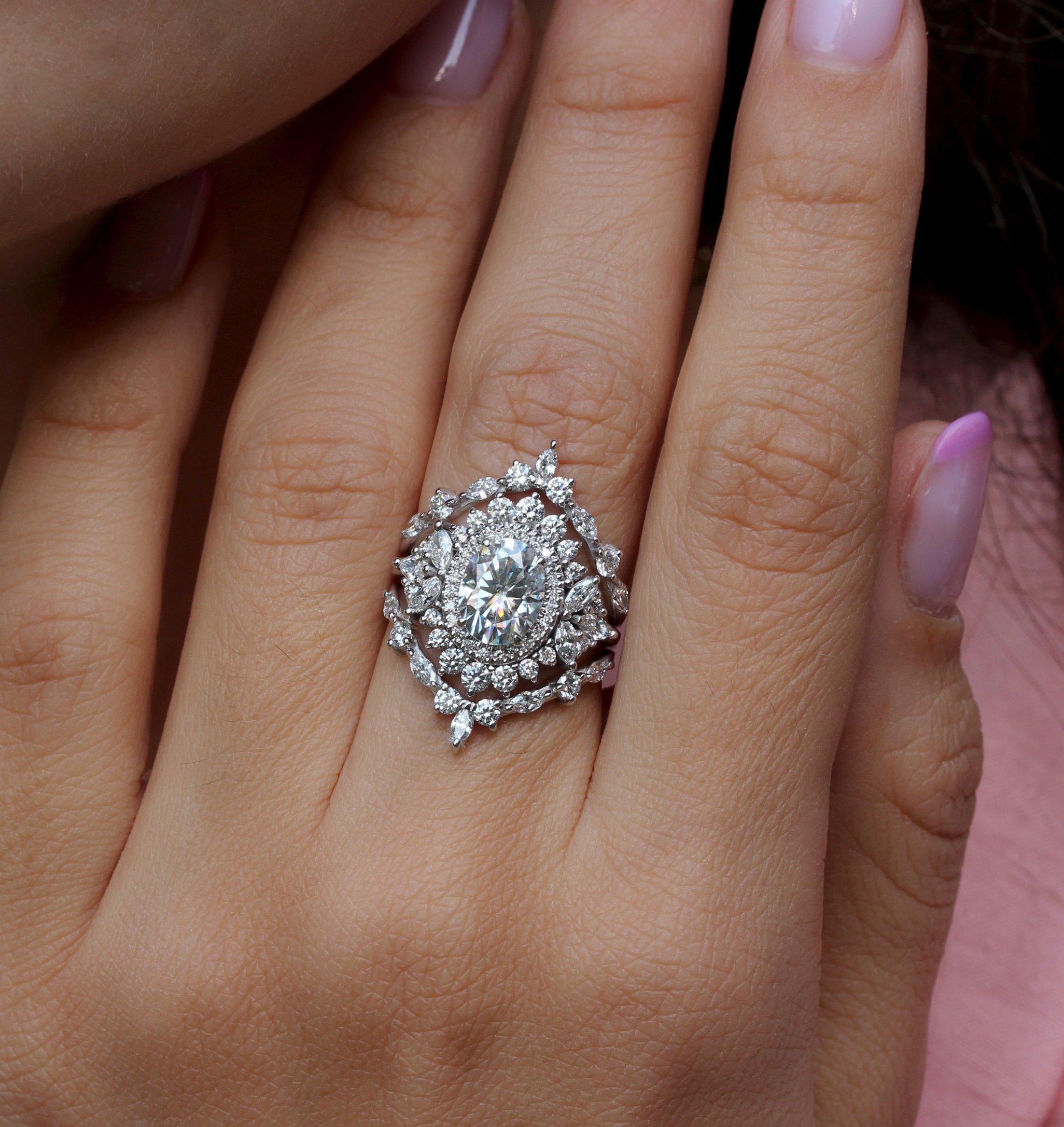 Art Deco Design, Oval 1,5 Karat, Halo Diamant Einzigartige Verlobung drei Ring gesetzt - 