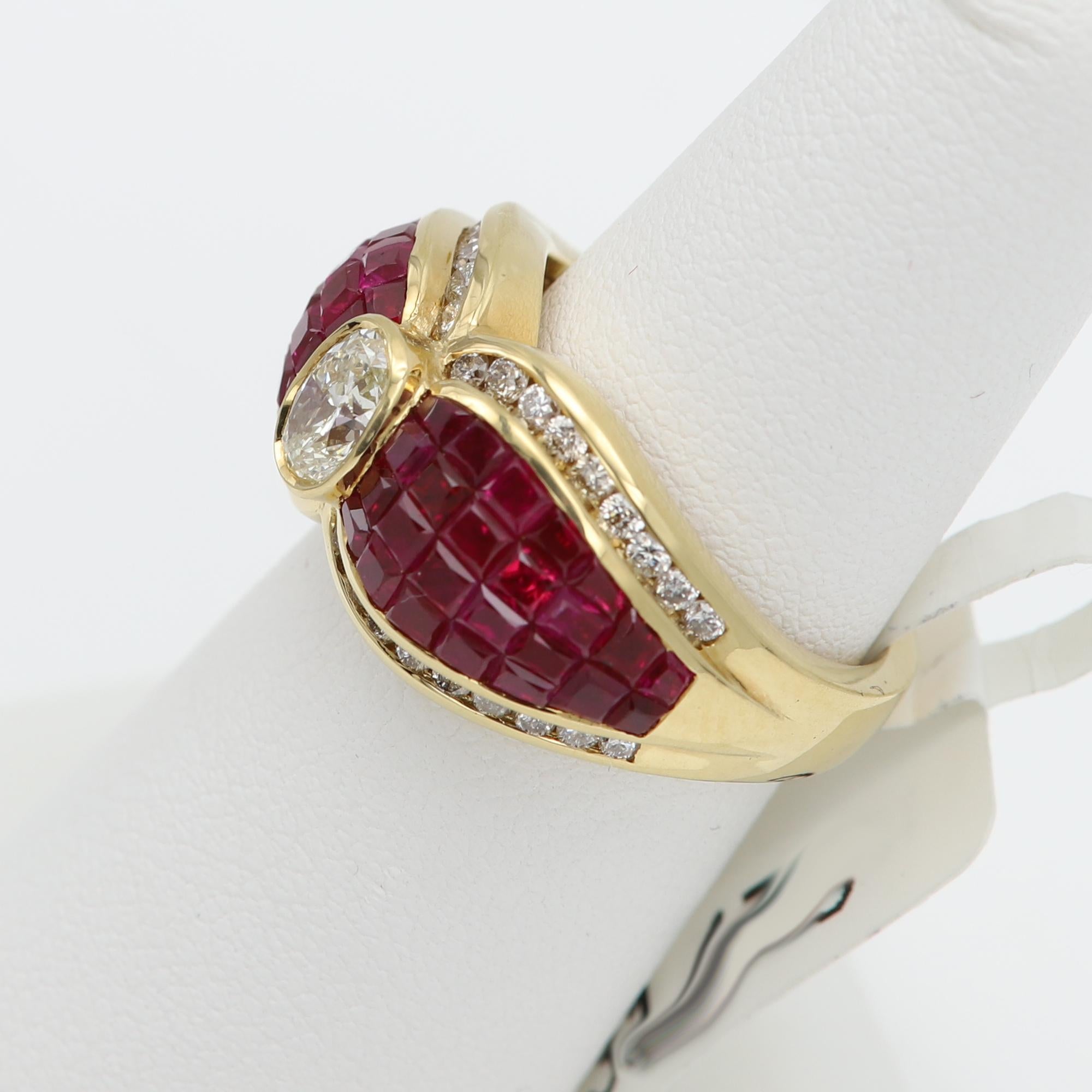 Anillo de Rubí y Diamantes de Birmania Oro de 18 Kilates  Anillo de diseño de pajarita de cóctel en venta 5