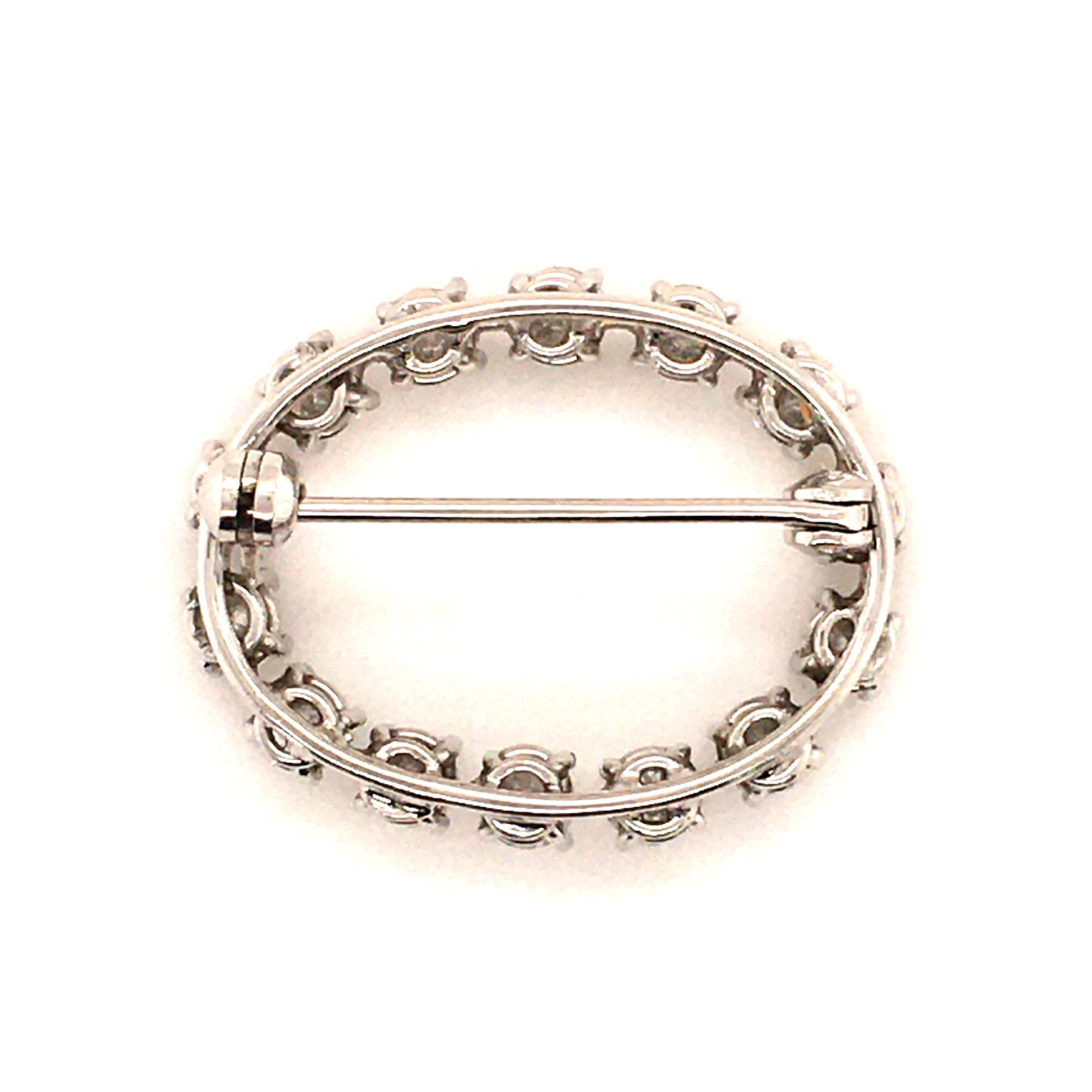 Oval Diamond Brooch in White Gold 2