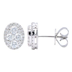 Boucles d'oreilles en grappe de diamants ovales avec halo de diamants