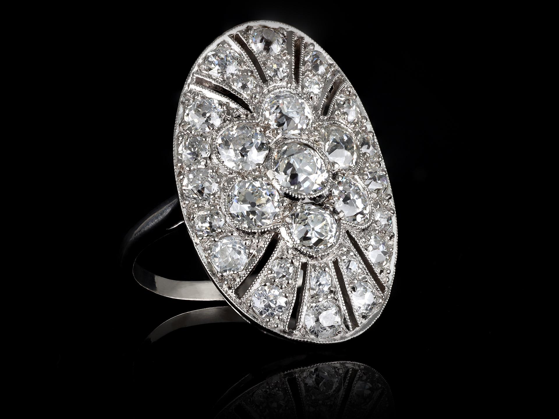 Women's Oval Diamond Cocktail Ring, circa 1920. For Sale