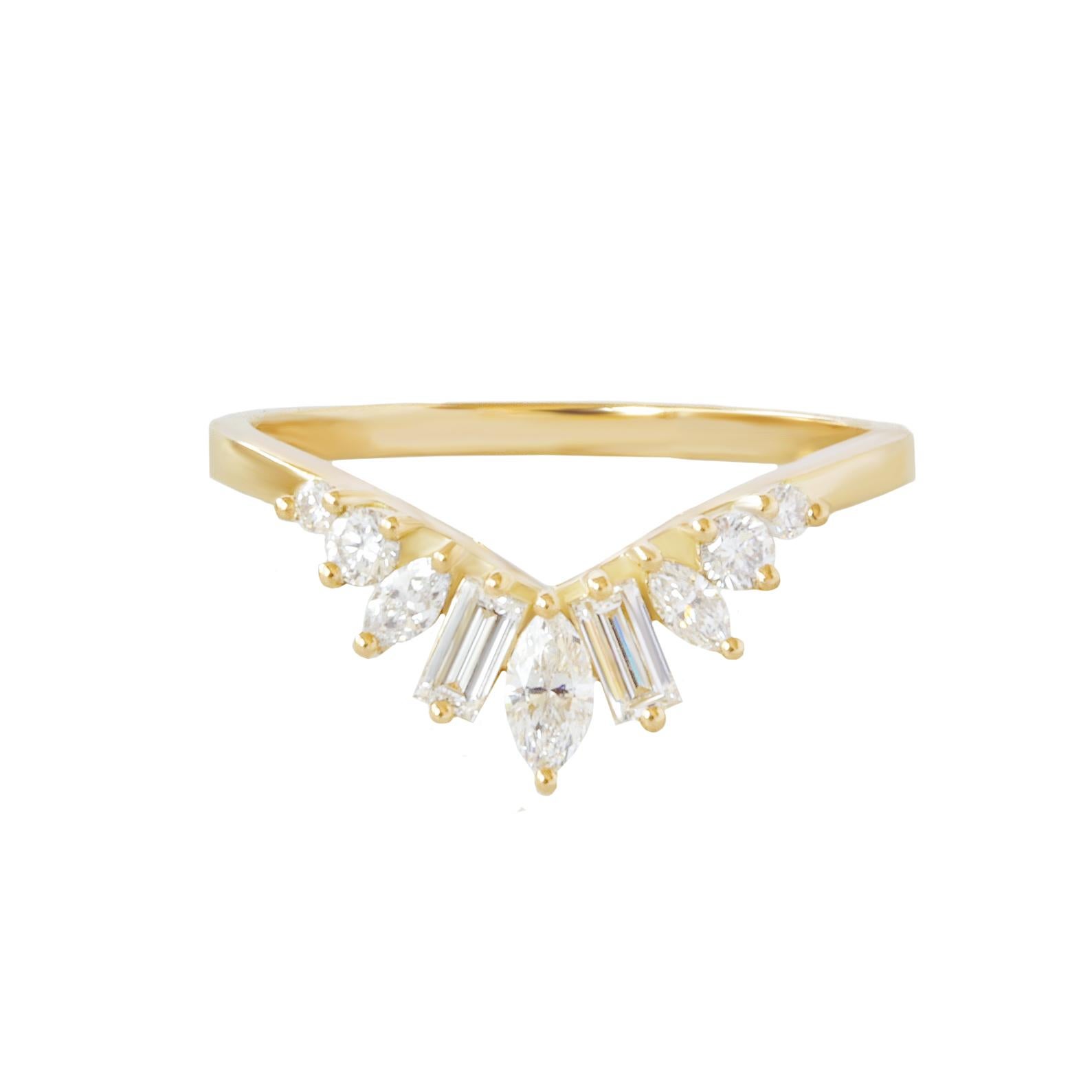 Bague de fiançailles à deux diamants ovales élégante sertie de Margo & Ally V Pour femmes en vente