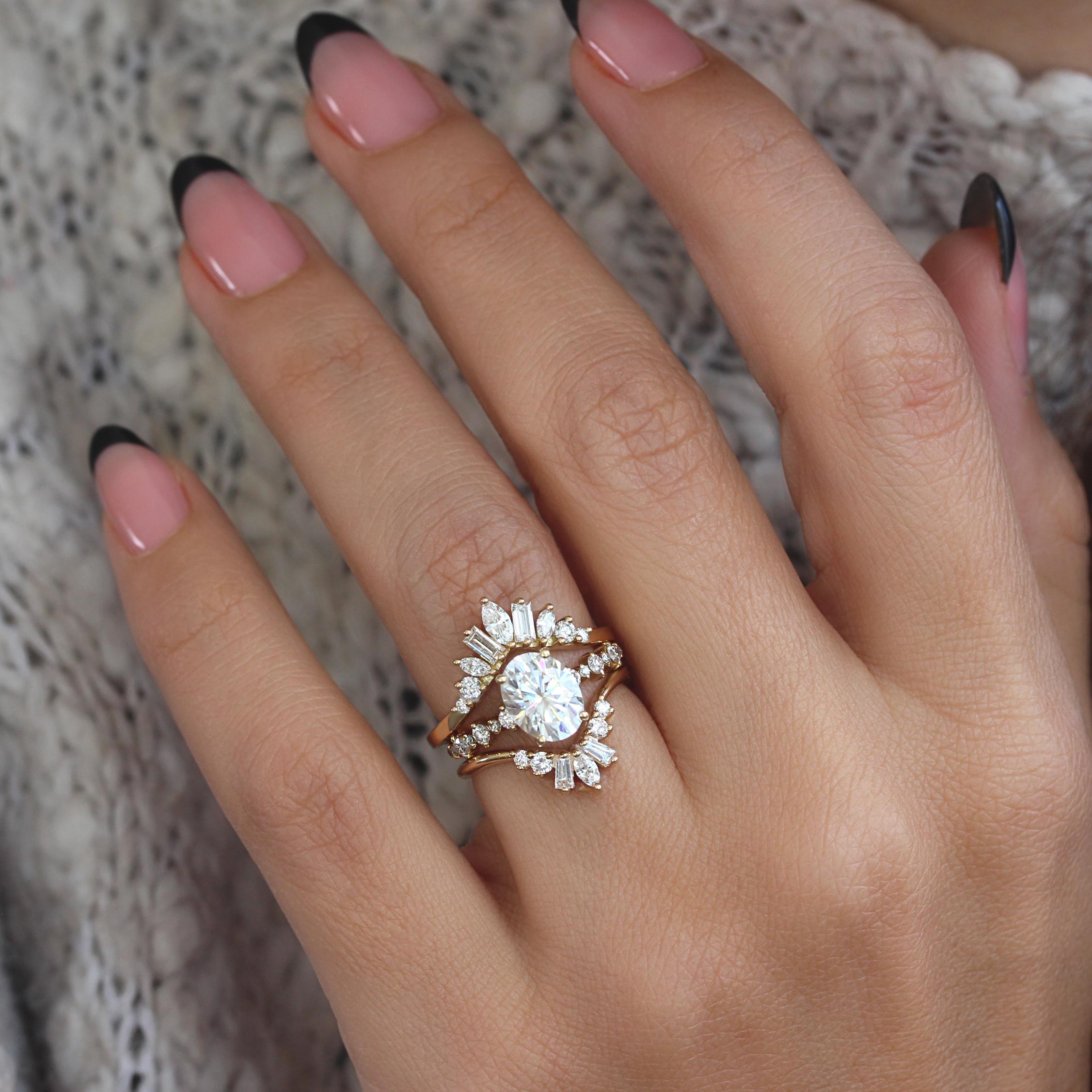 Timeless & Classic Oval Diamond Engagement Ring 
