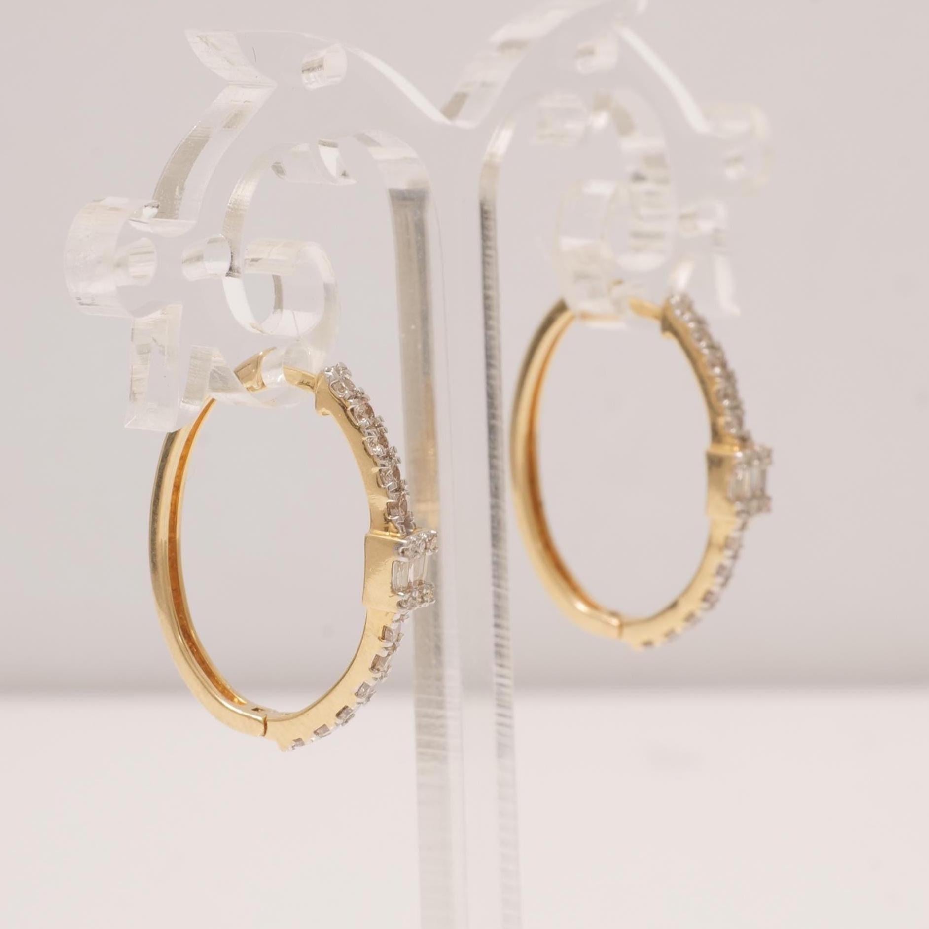 Donna Orecchini a cerchio ovali con diamante illusorio in oro massiccio 14K (certificati) in vendita