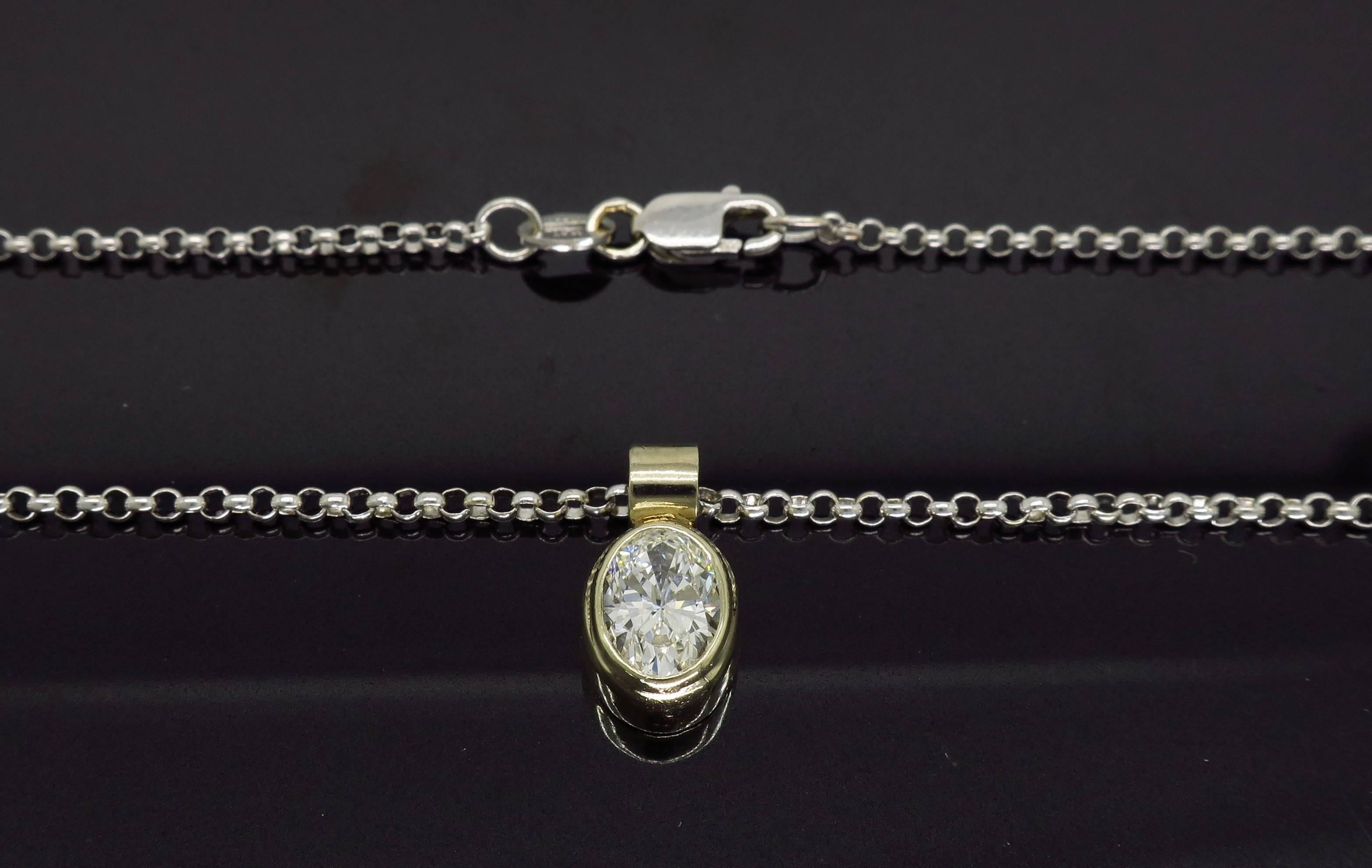 Oval Diamond Pendant Necklace In New Condition In Webster, NY
