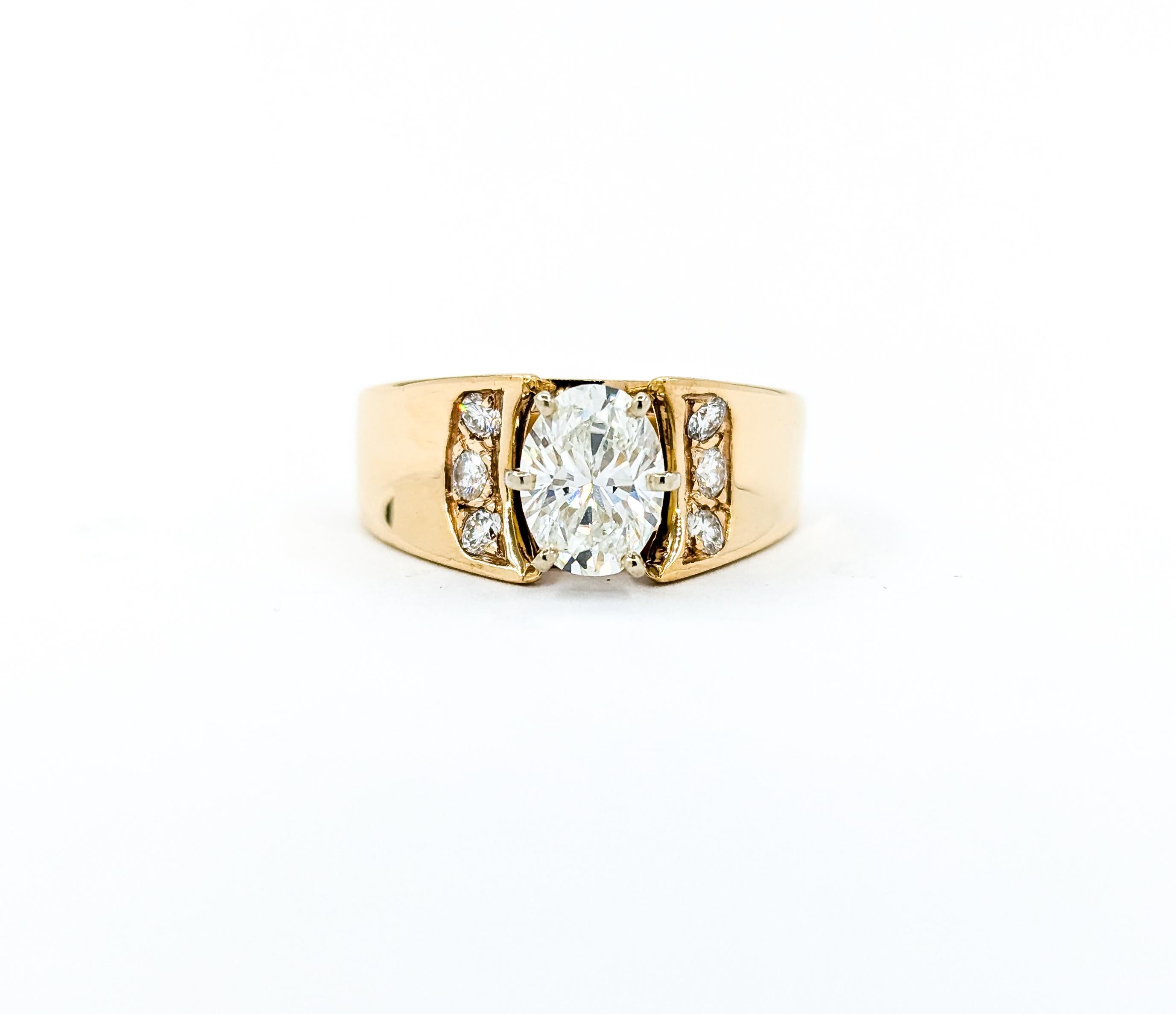 Bague en or jaune 14 carats avec diamants ovales en vente 7