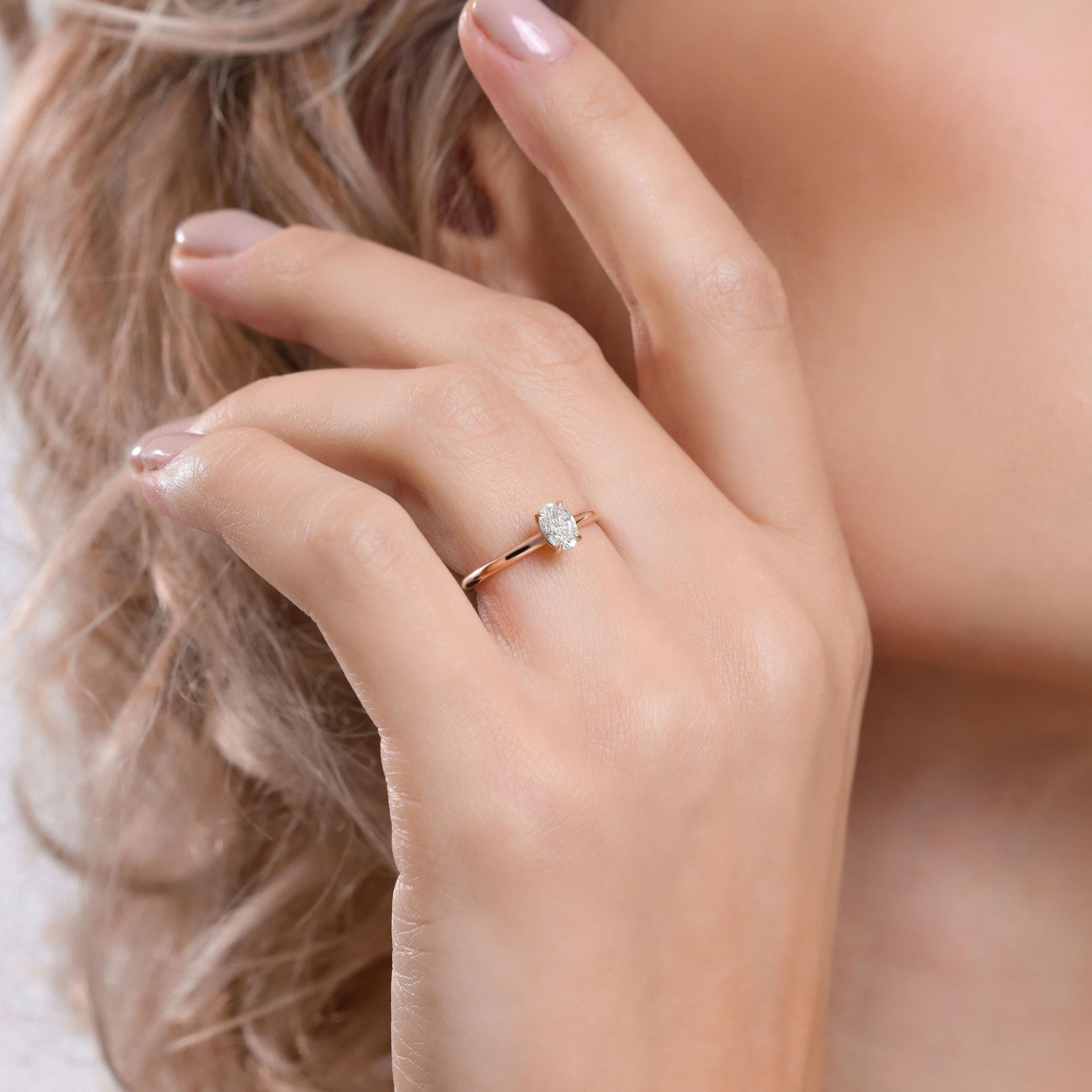 Ovaler Diamant Solitär 0.52 Karat Ring mit Solitär im Angebot 1