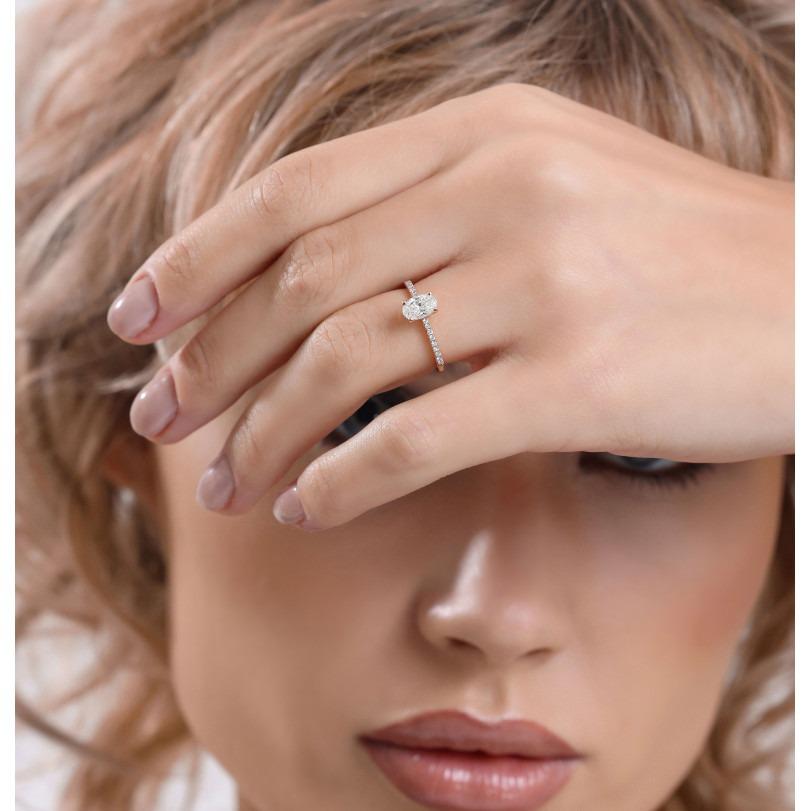 Ovaler Diamant Solitär 0,81 Karat Ring mit Solitär im Zustand „Neu“ im Angebot in Fatih, 34