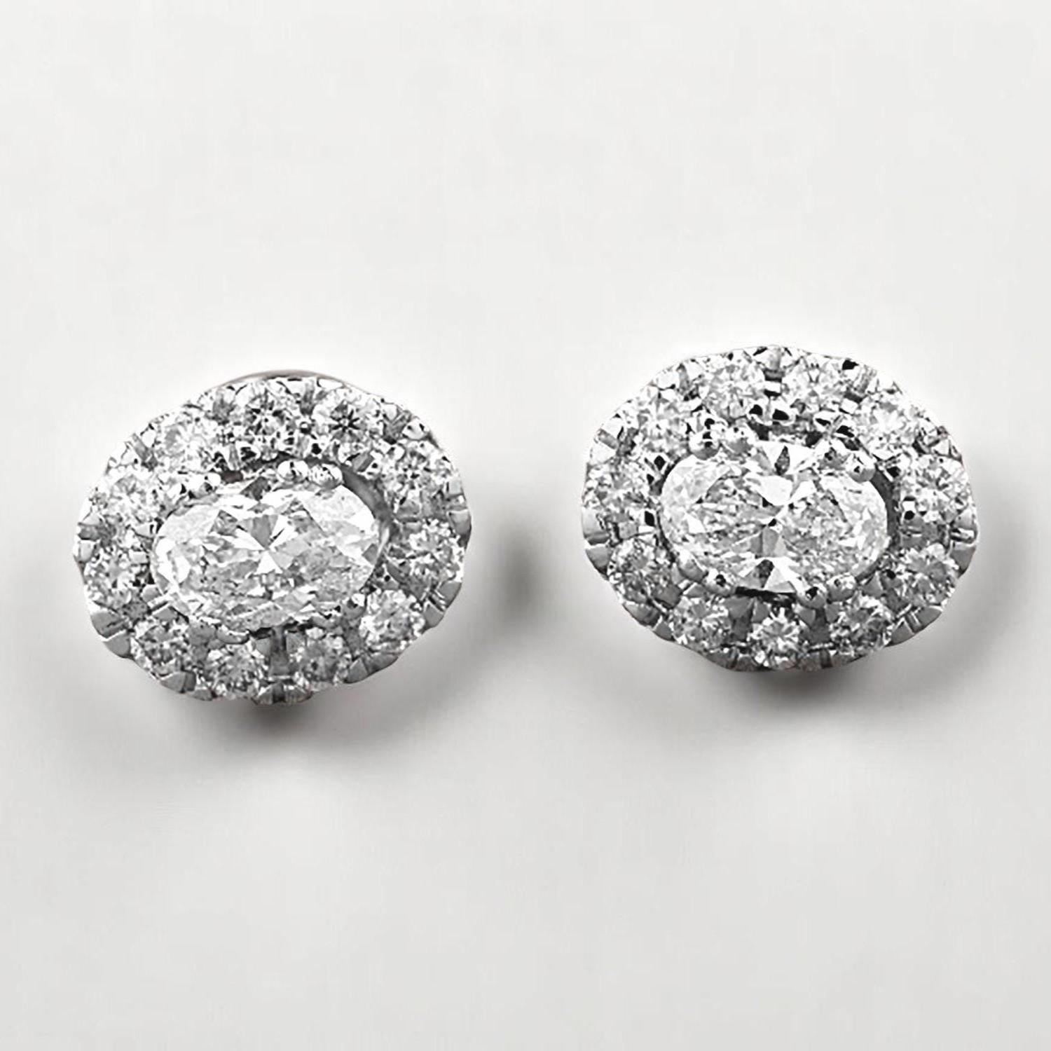 Pendientes de diamantes ovalados con halos en oro macizo de 14 quilates (certificado) Corte oval en venta