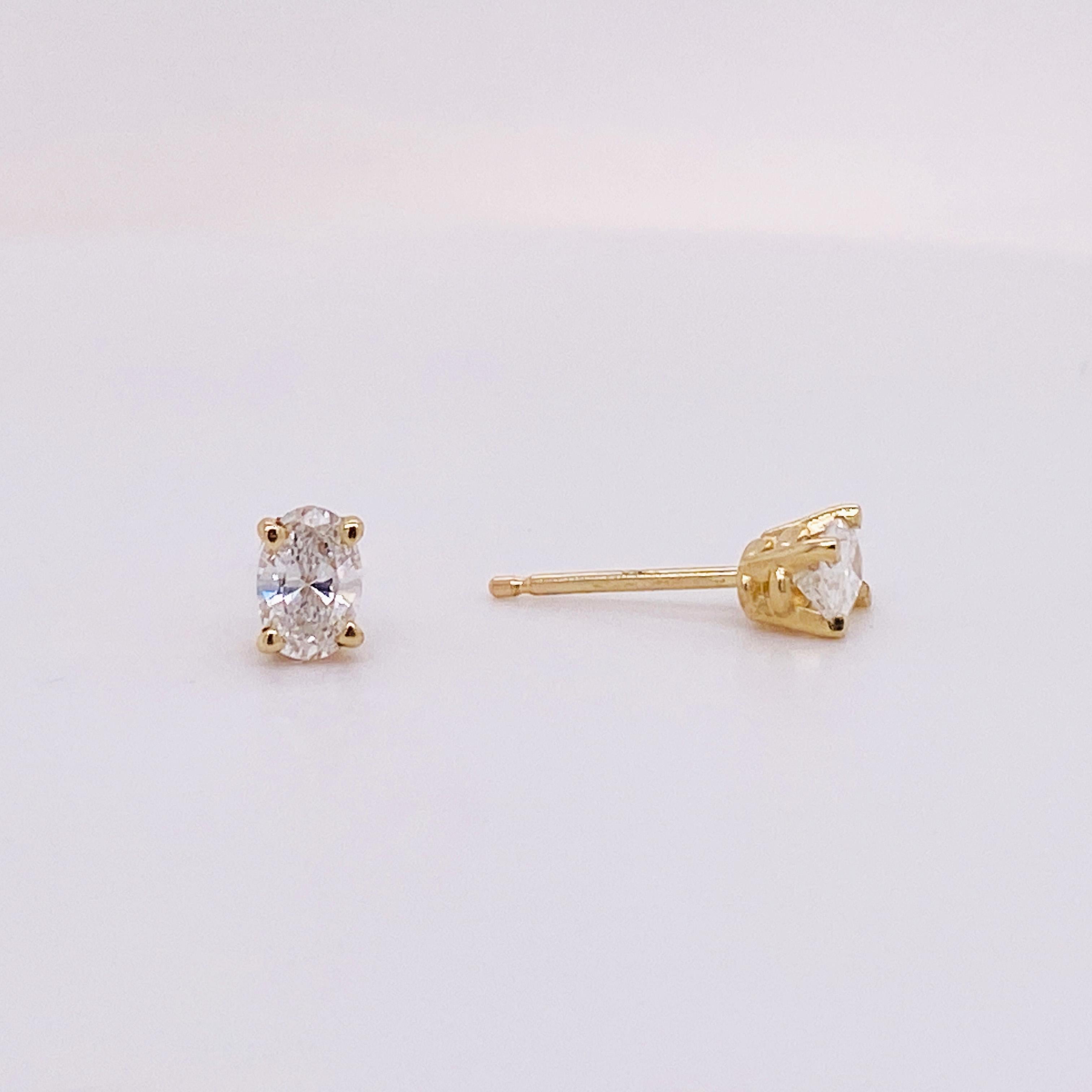 Oval Diamonds .50 Carats Stud Pair in 14K Yellow Gold 1/2 Carat Total Lv In New Condition For Sale In Austin, TX