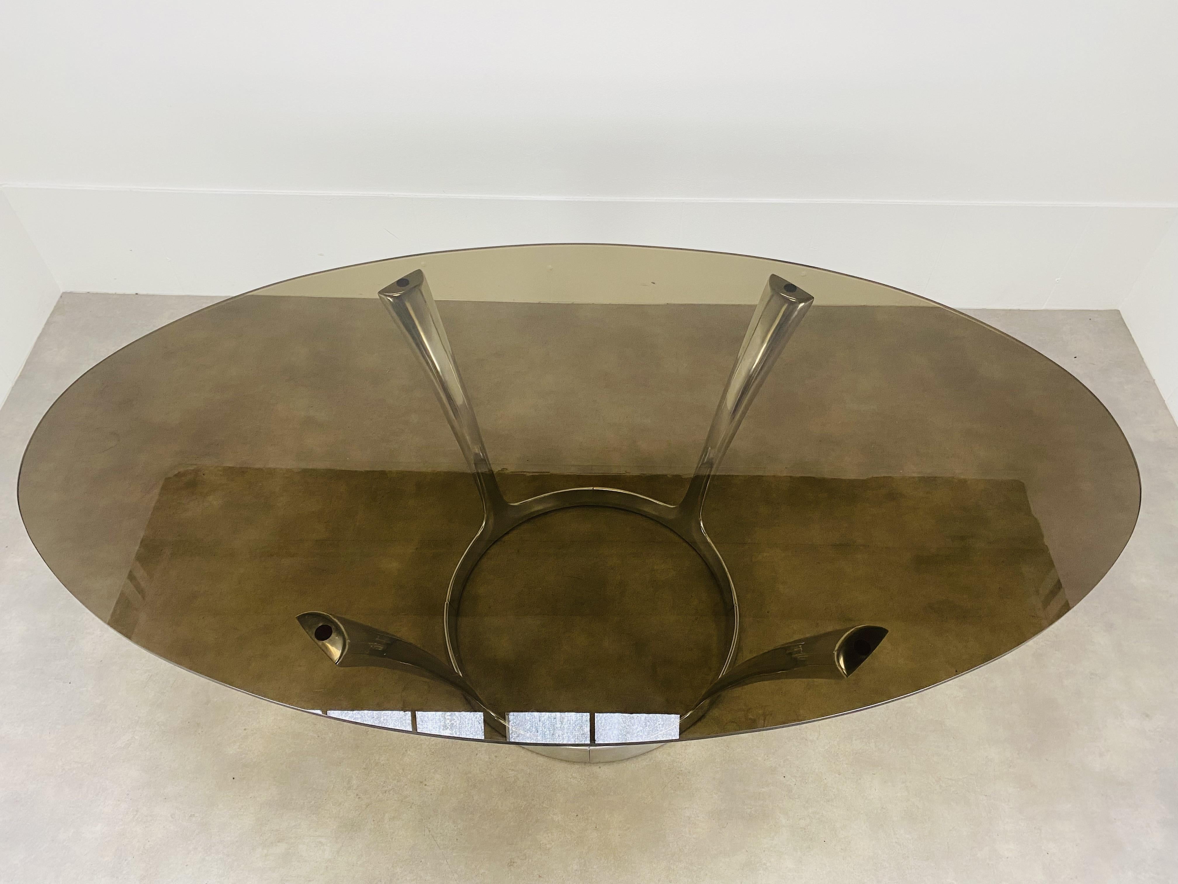 Late 20th Century Oval dining room table by Michel Charron, glass and aluminium  For Sale