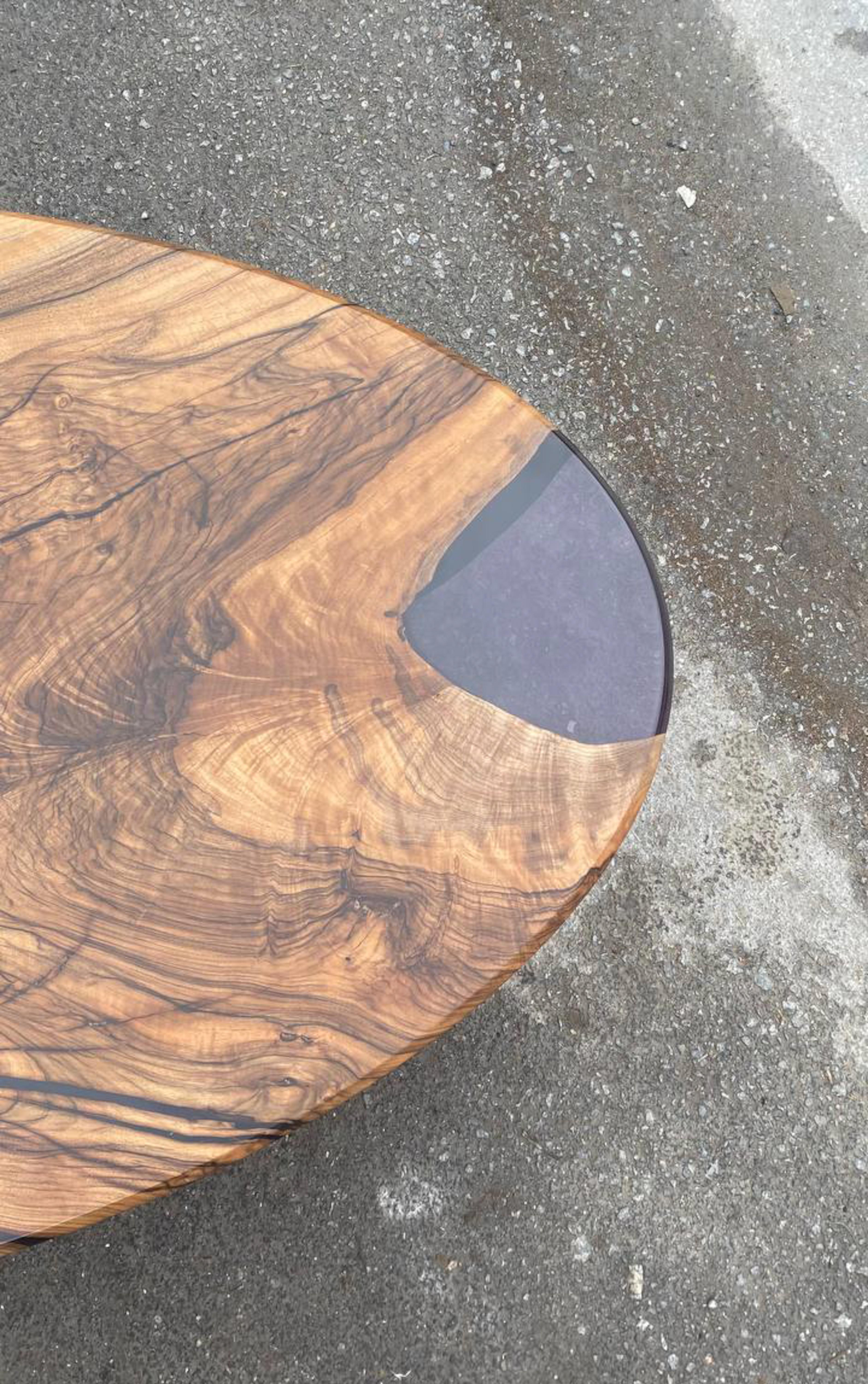 Turc Table de salle à manger ovale - Noyer noir Table en bois de résine noire en vente