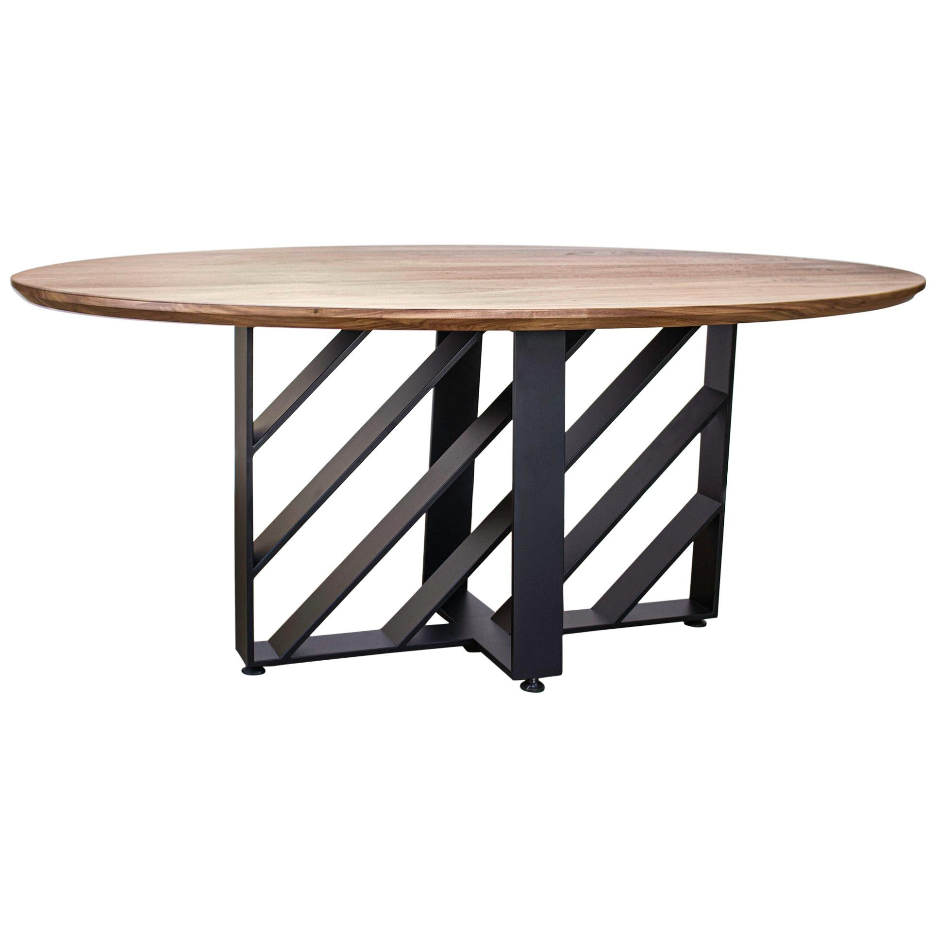 Table de salle à manger ovale, acier noirci, bois de feuillus, moderne, sur mesure, Semigood