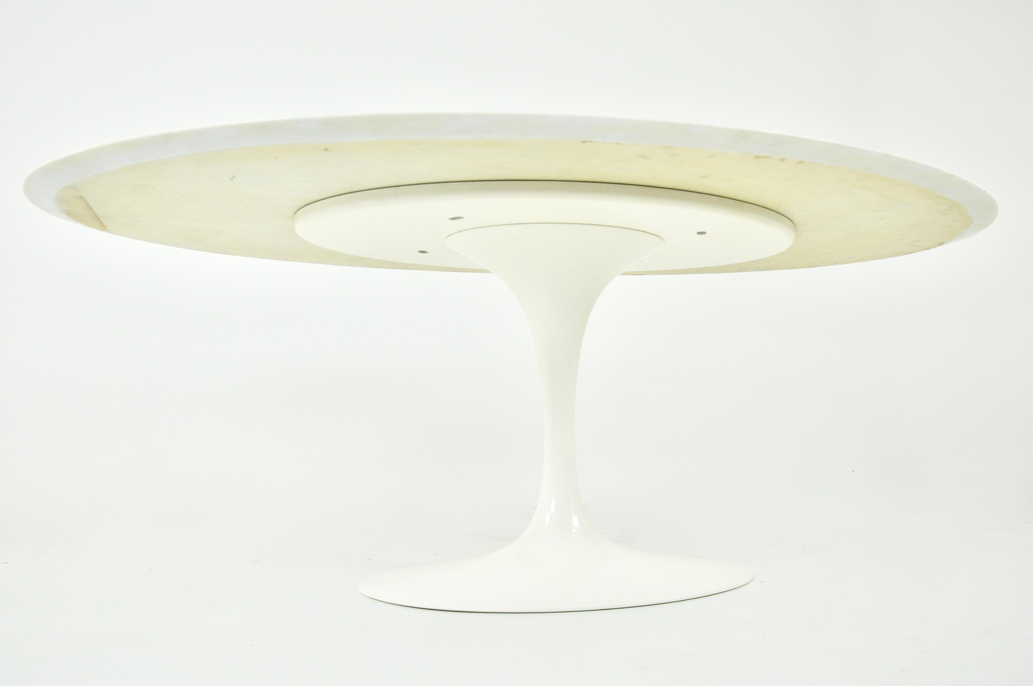 Italian Oval Dining table by Eero Saarinen for Knoll, 1990s