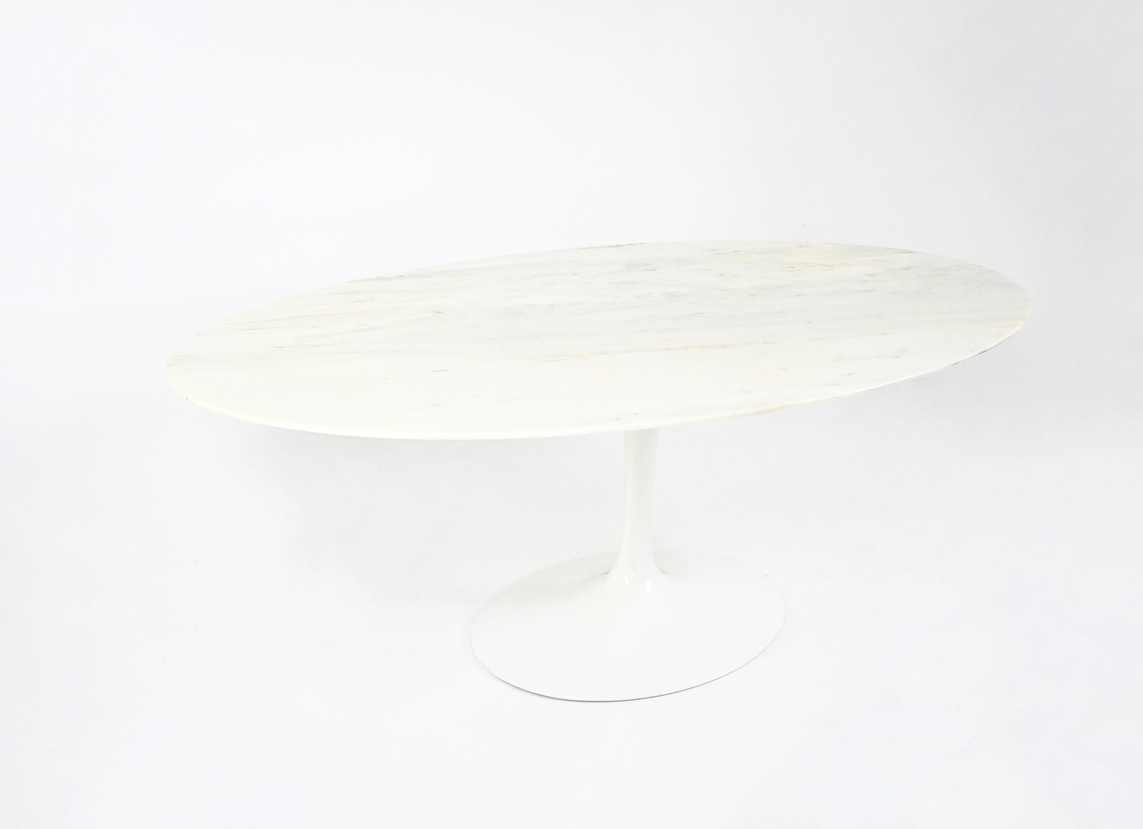 Oval Dining table by Eero Saarinen for Knoll international, 1960s In Good Condition In bruxelles, BE
