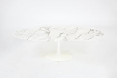 Oval Dining table by Eero Saarinen for Knoll international