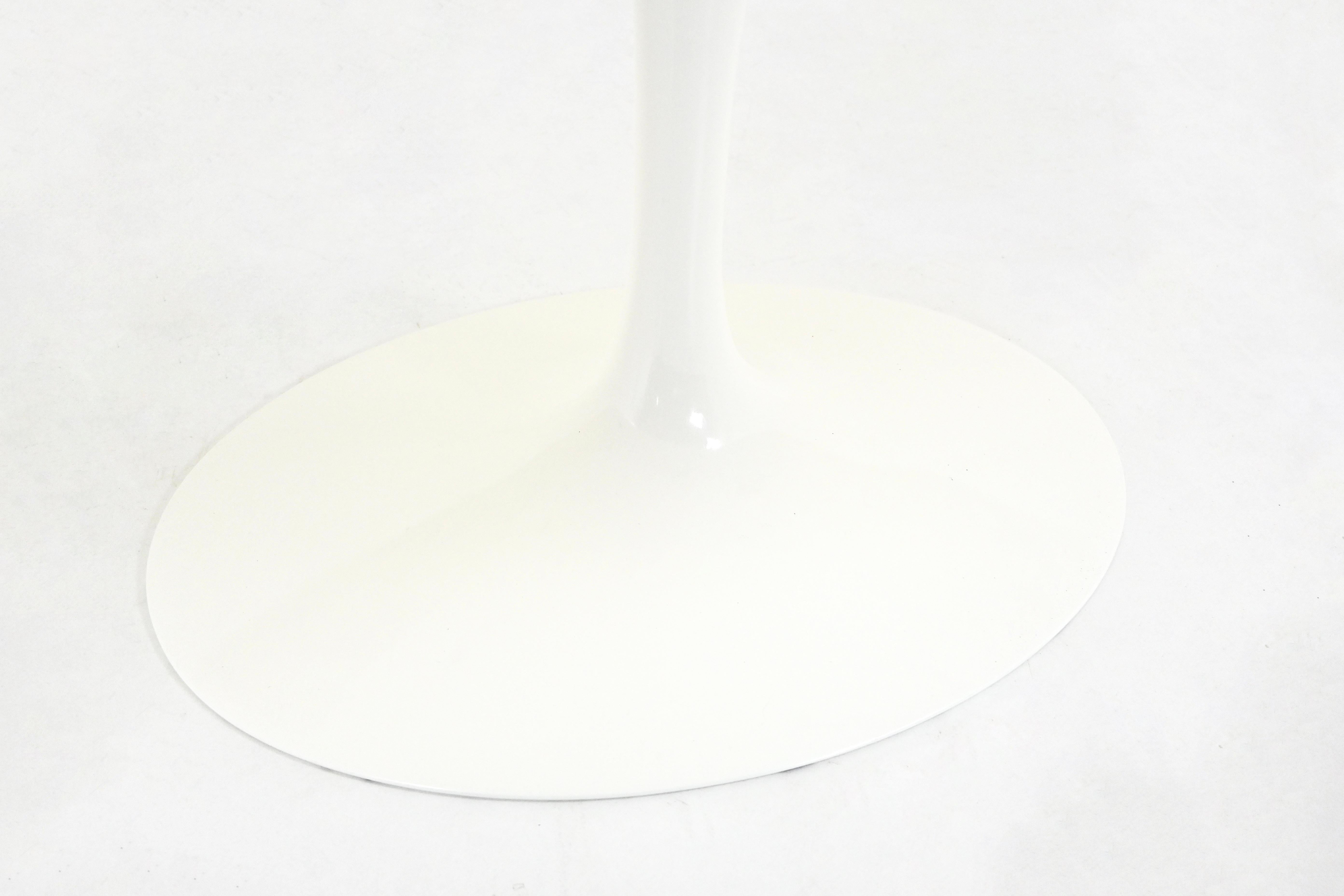 Table de salle à manger ovale par Eero Saarinen pour Knoll international en vente 1