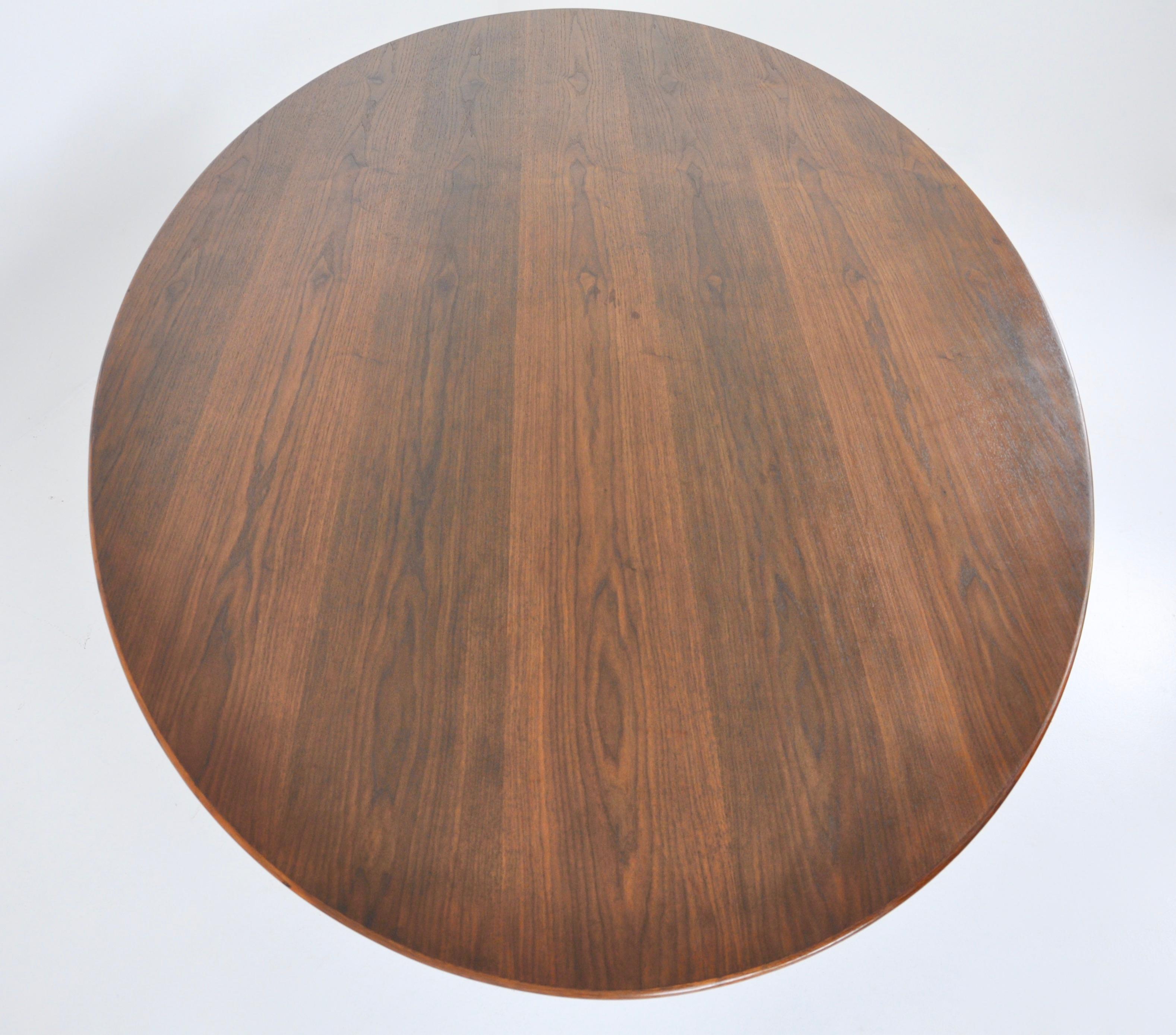 Oval Dining Table by Florence Knoll for Knoll International 1960S In Good Condition In Lasne, BE
