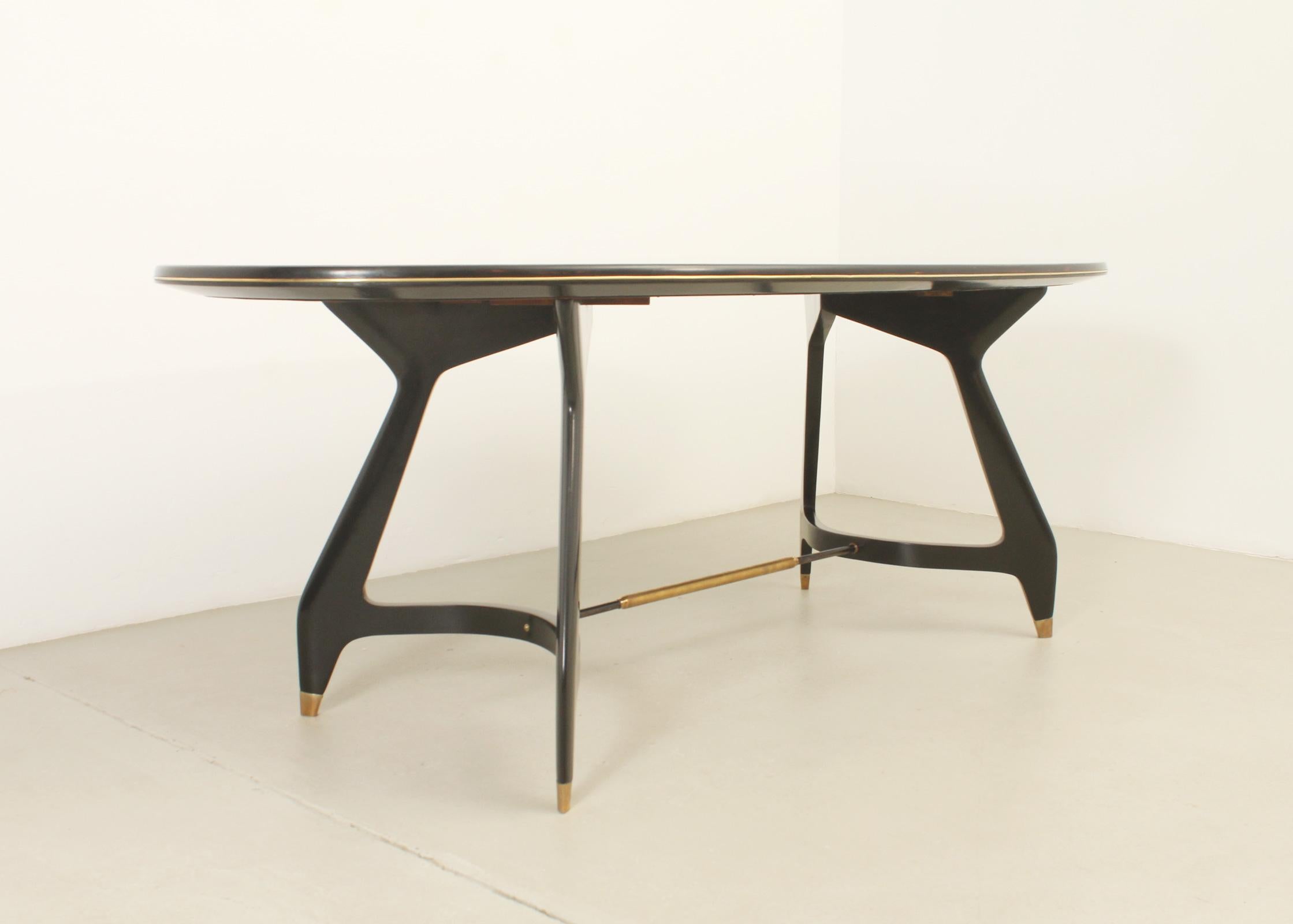 Oval Dining Table by Vittorio Dassi, Italy, 1950's For Sale 6