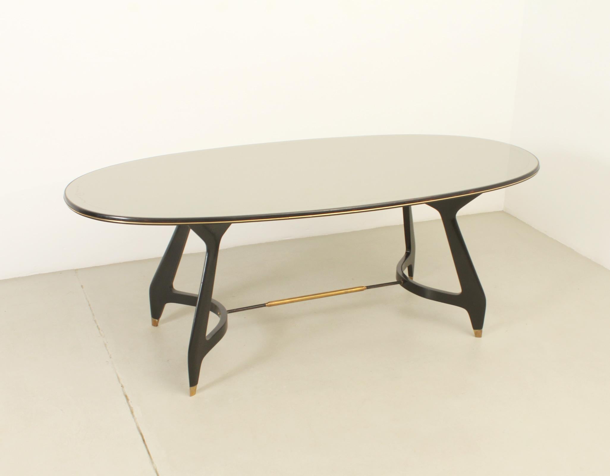 Mid-Century Modern Oval Dining Table by Vittorio Dassi, Italy, 1950's For Sale