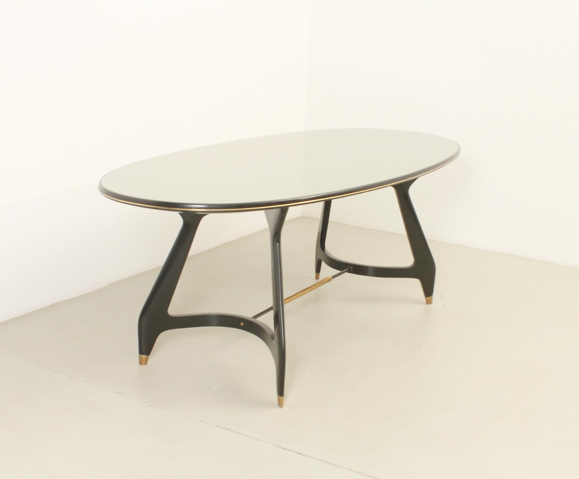 Oval Dining Table by Vittorio Dassi, Italy, 1950's In Good Condition For Sale In Barcelona, ES