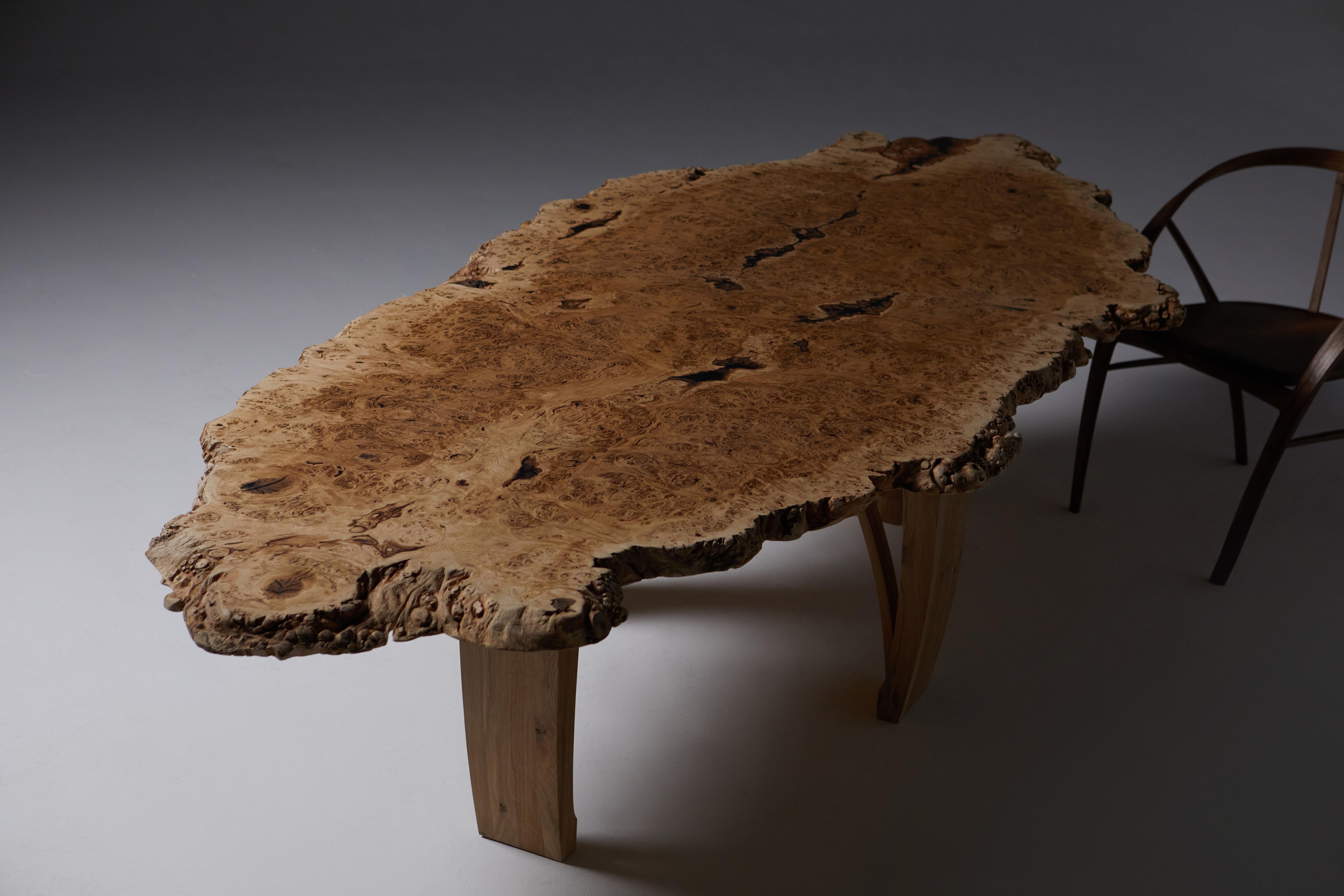 Oval Dining Table in solid English Burr Oak by Jonathan Field. One of a kind.  In New Condition For Sale In London, GB