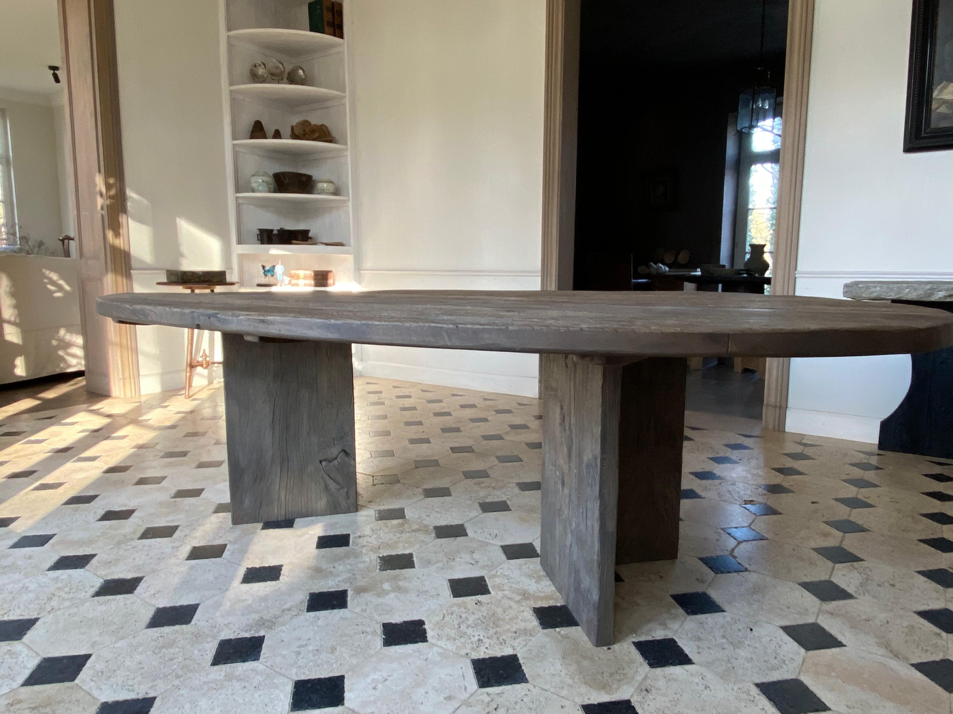 Primitif Table de salle à manger ovale en Wood Oak du 18e siècle en vente
