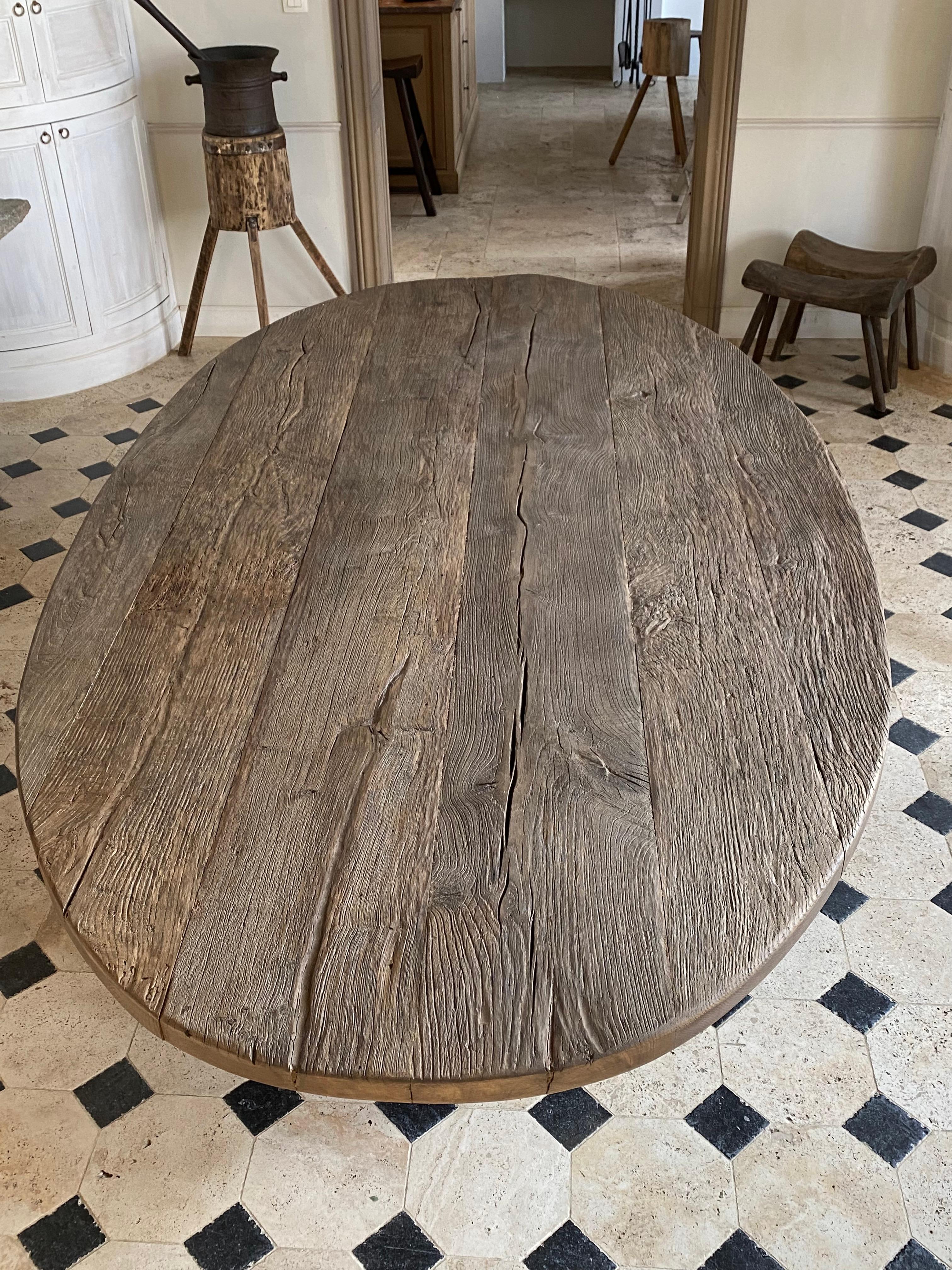 Table de salle à manger ovale en Wood Oak du 18e siècle en vente 1
