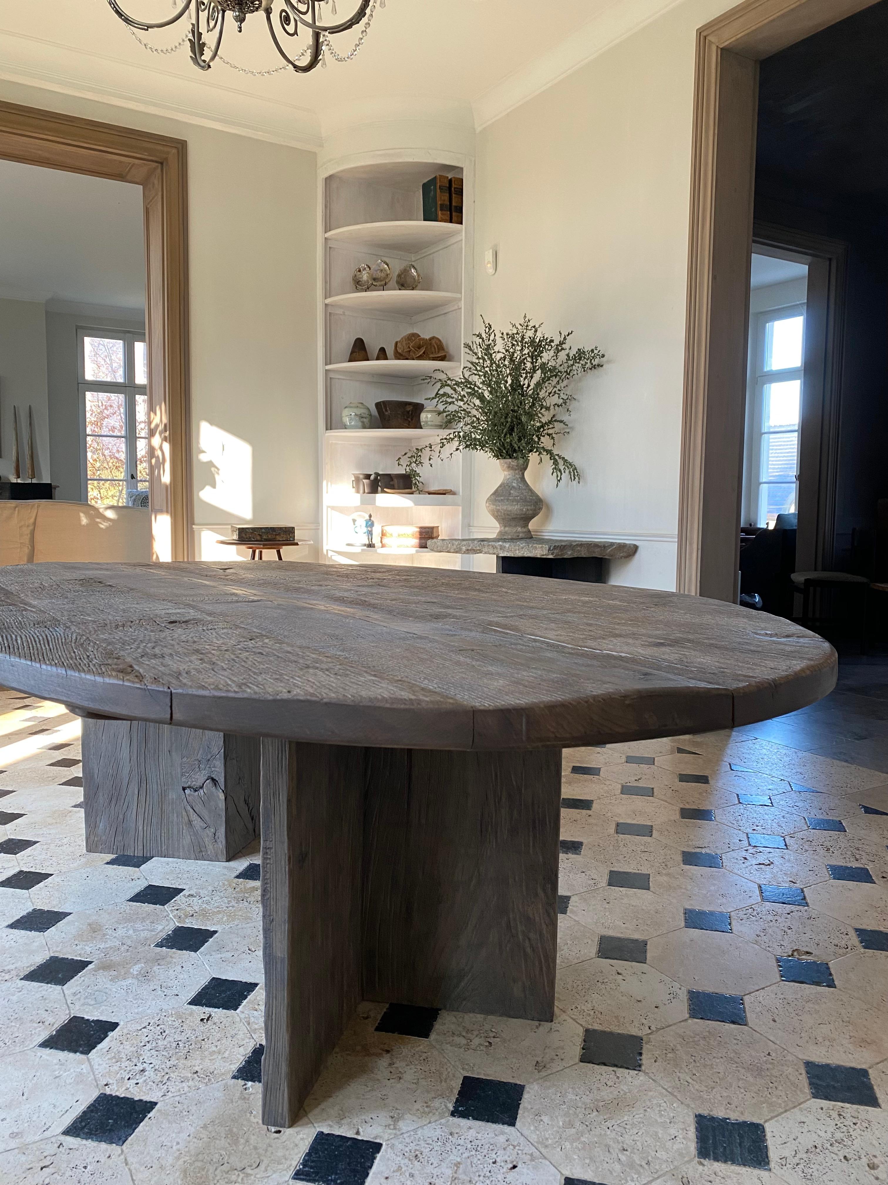 Table de salle à manger ovale en Wood Oak du 18e siècle en vente 2
