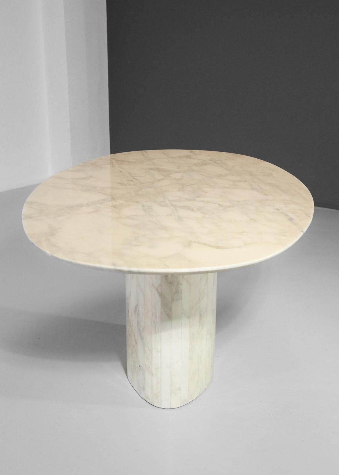 Oval Dining Table in Carrara Marble from the 1970s French Design 7