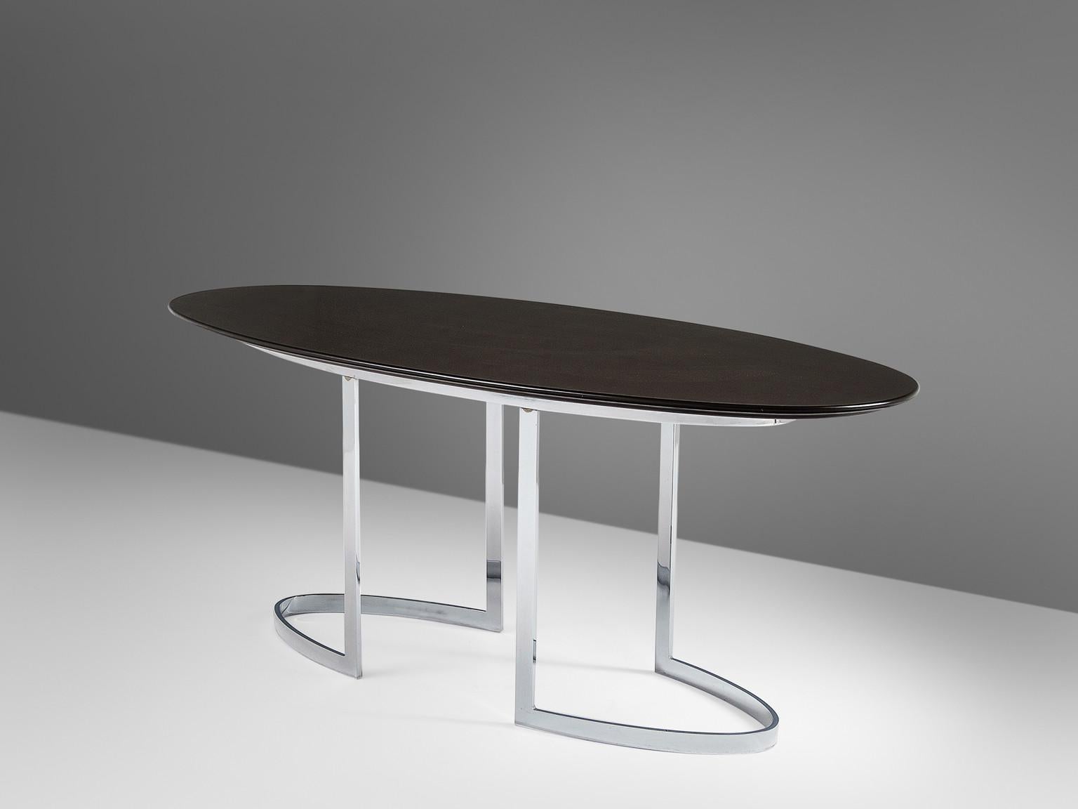 Cidue, dining table, chromed steel and lacquered wood, Italy, 1970s. 

The design of this dining table convinces visually through the well-balanced appearance and the stabile construction. The base consists of chromed steel strips that contribute