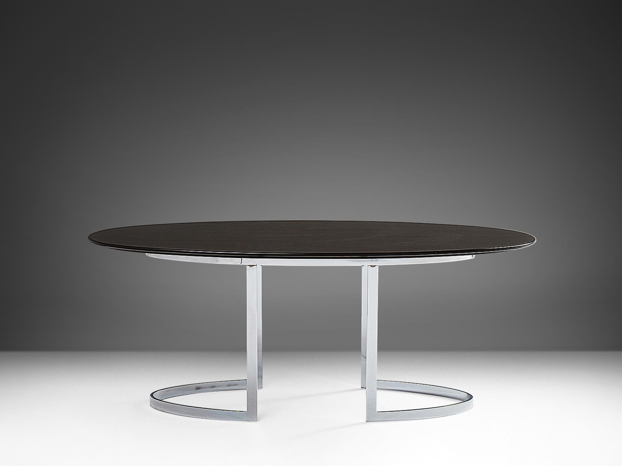 Ovaler Esstisch aus verchromtem Stahl und schwarz lackiertem Holz  (Postmoderne) im Angebot