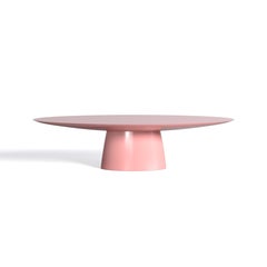 Oval Dining Table in Scratch-Resistant Lacquered Resin