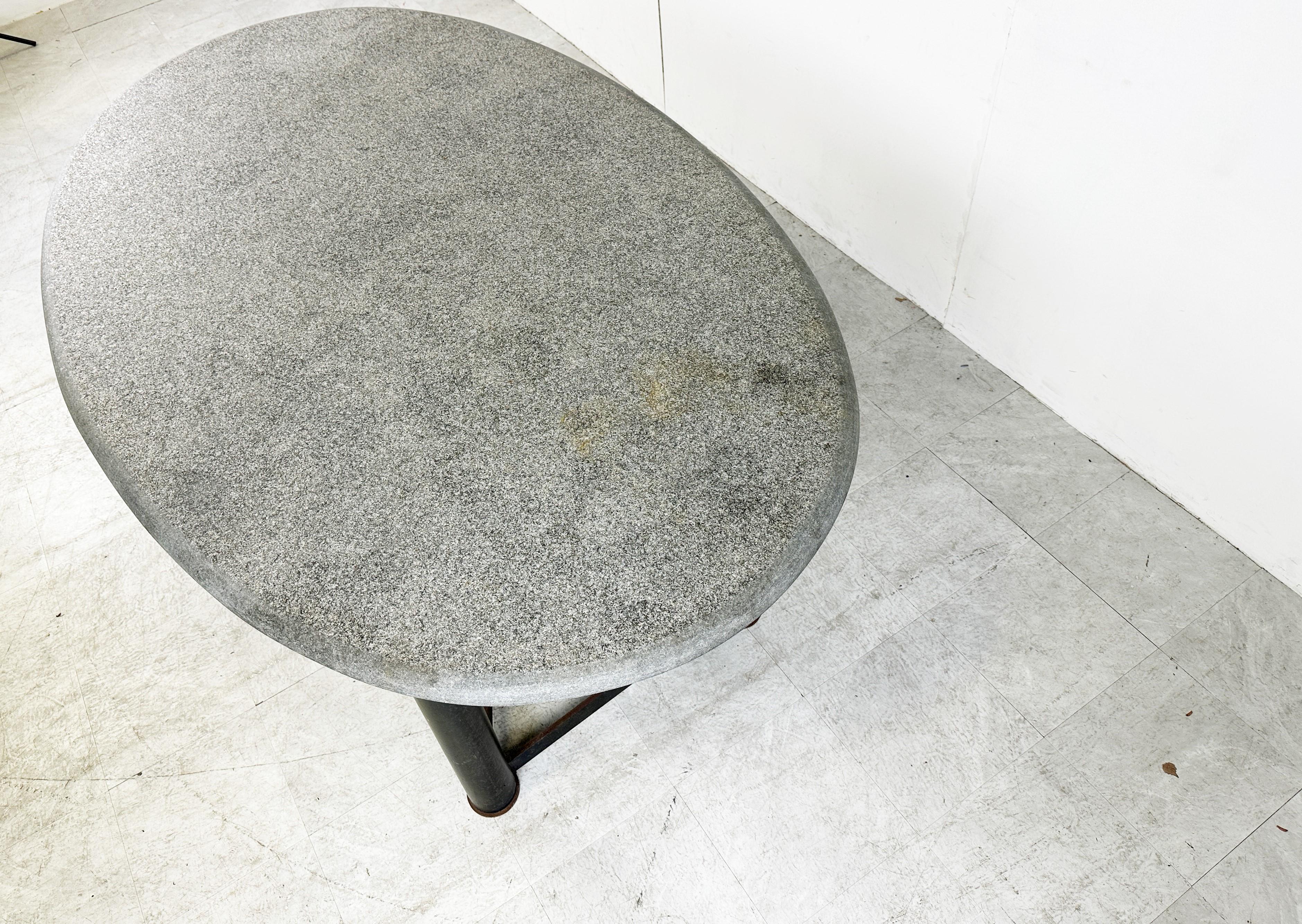 Metal Oval dining table in the manner of Jan Vlug, 1970s For Sale