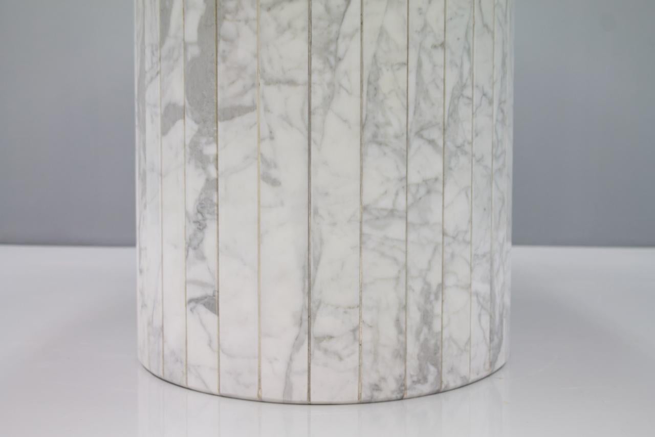 Ovaler Esstisch aus weißem Carrara-Marmor:: Italien:: 1960er Jahre 4