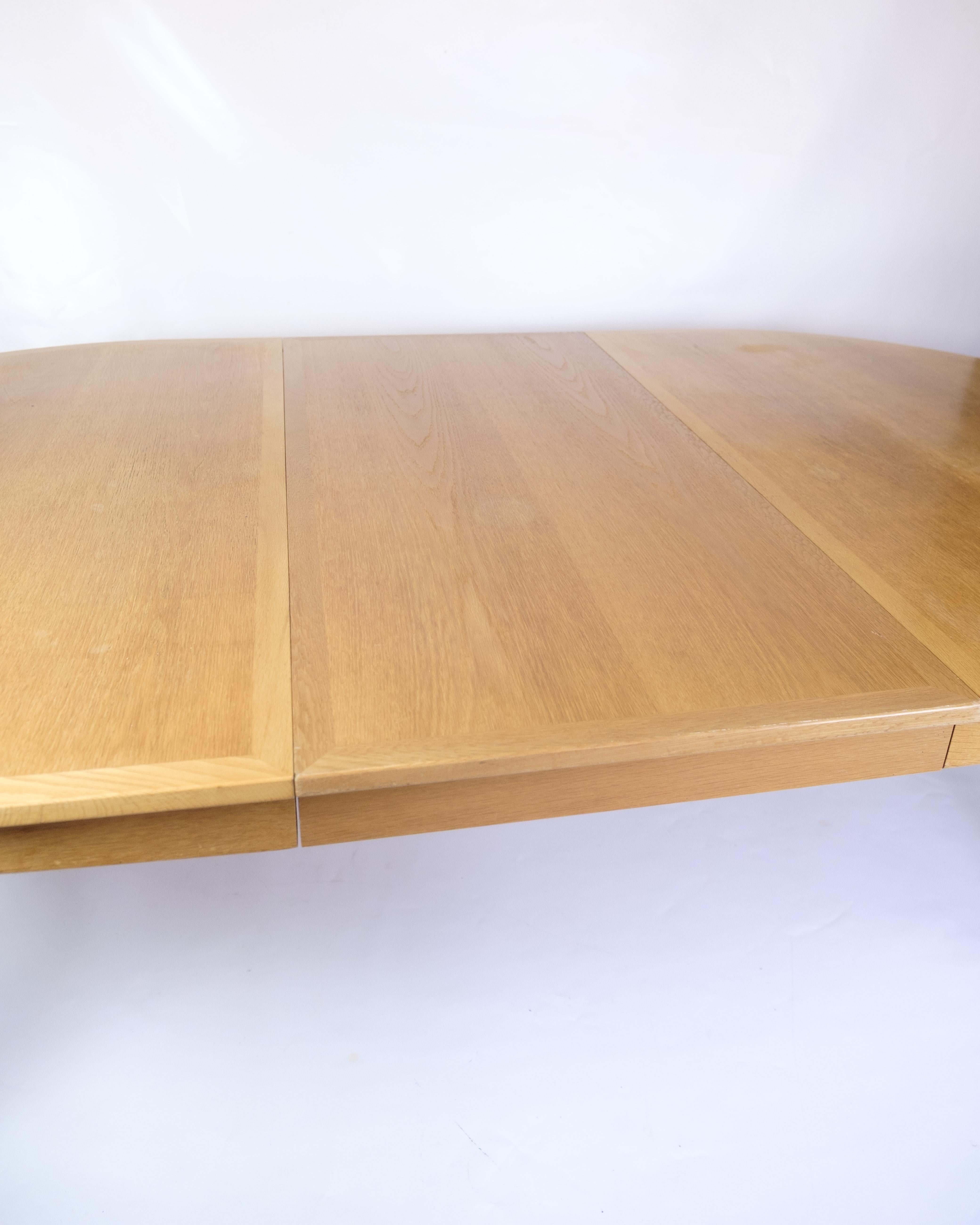 Tavolo da pranzo ovale modello 140 in Oak Oak e ottone di Borg Mogensen degli anni '50 in vendita 5
