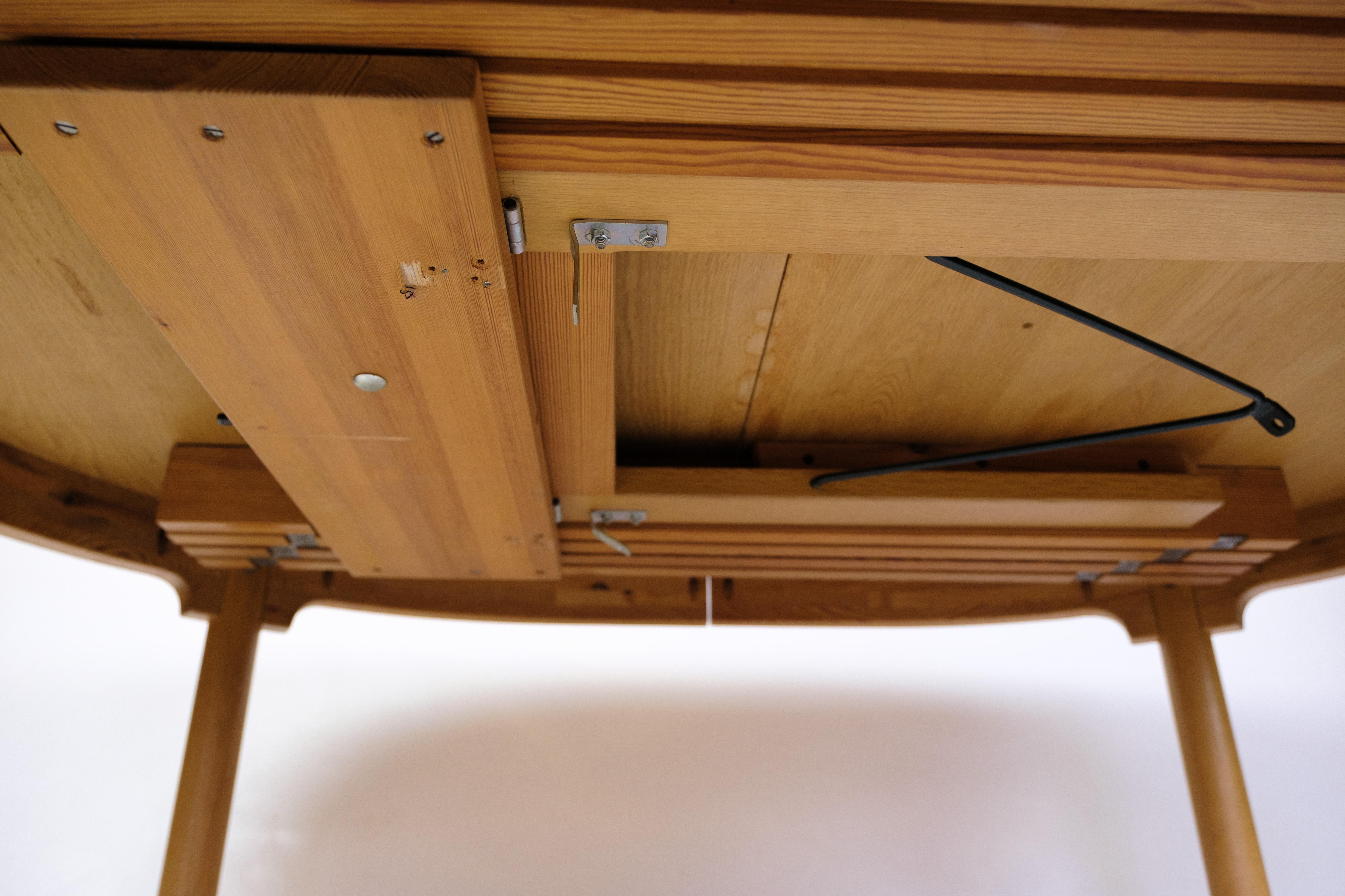 Danese Tavolo da pranzo ovale modello 140 in Oak Oak e ottone di Borg Mogensen degli anni '50 in vendita