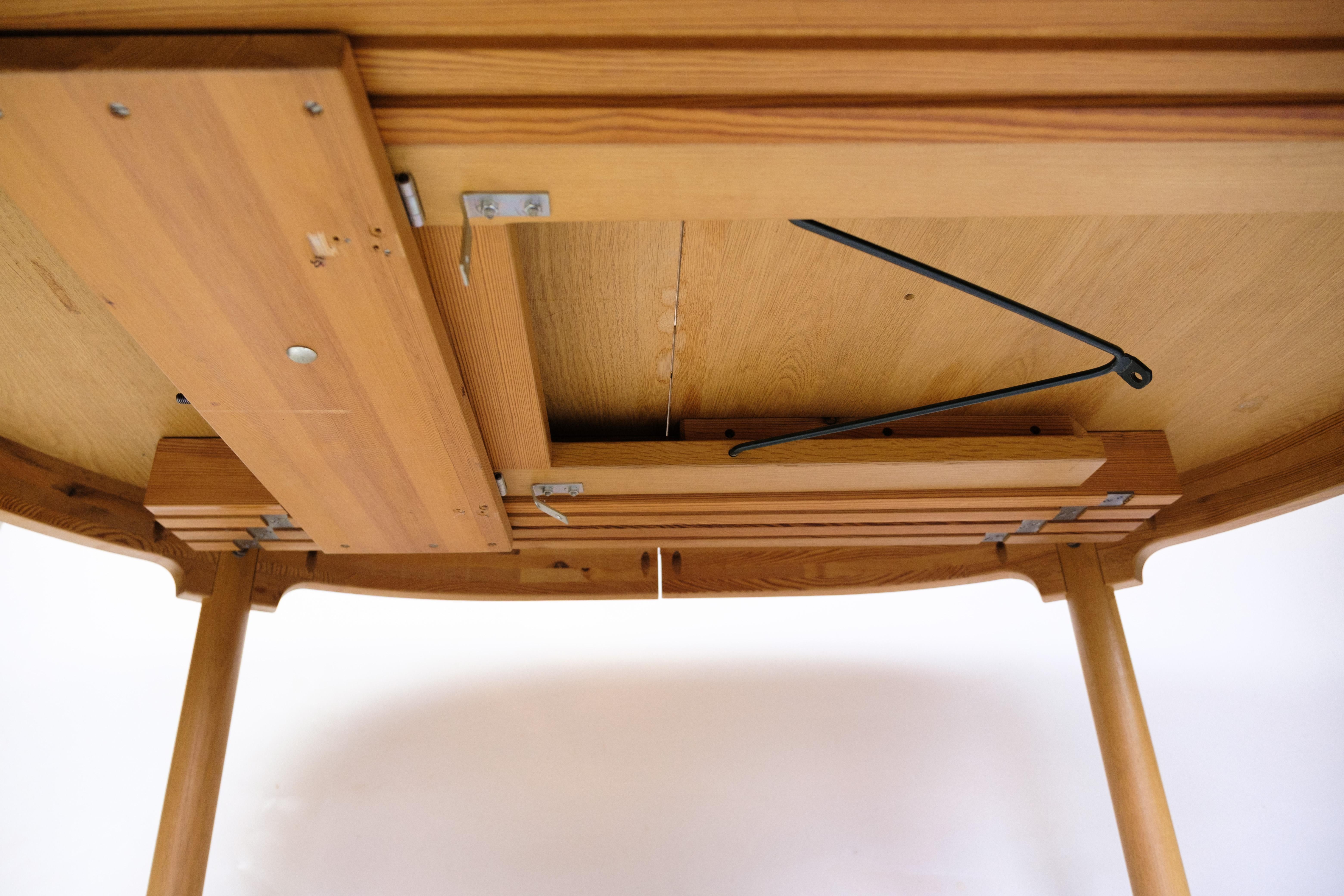 Tavolo da pranzo ovale modello 140 in Oak Oak e ottone di Borg Mogensen degli anni '50 In condizioni buone in vendita a Lejre, DK