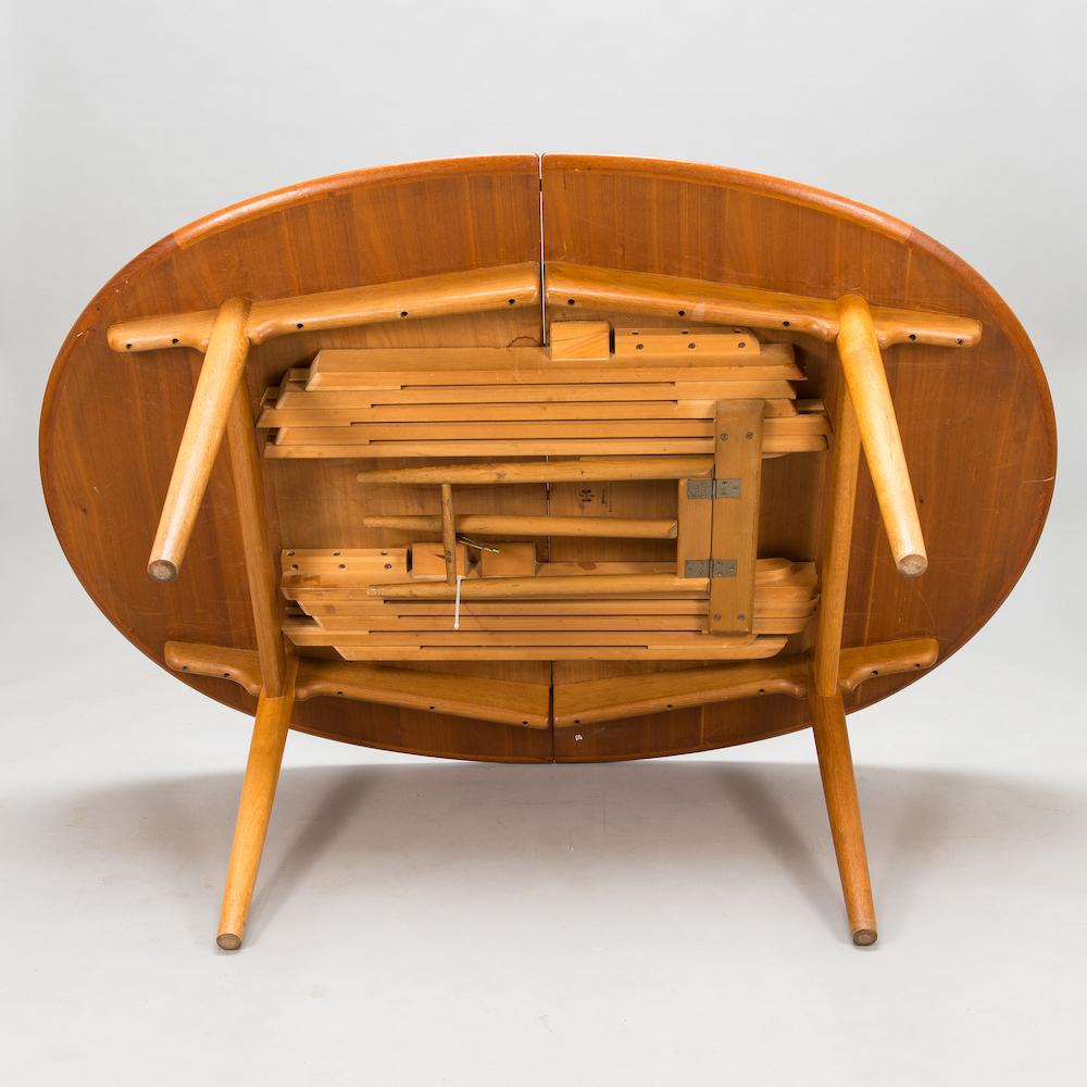 Danish Oval Oak Dining Table Model JH567 by Hans Wegner, 1960's For Sale