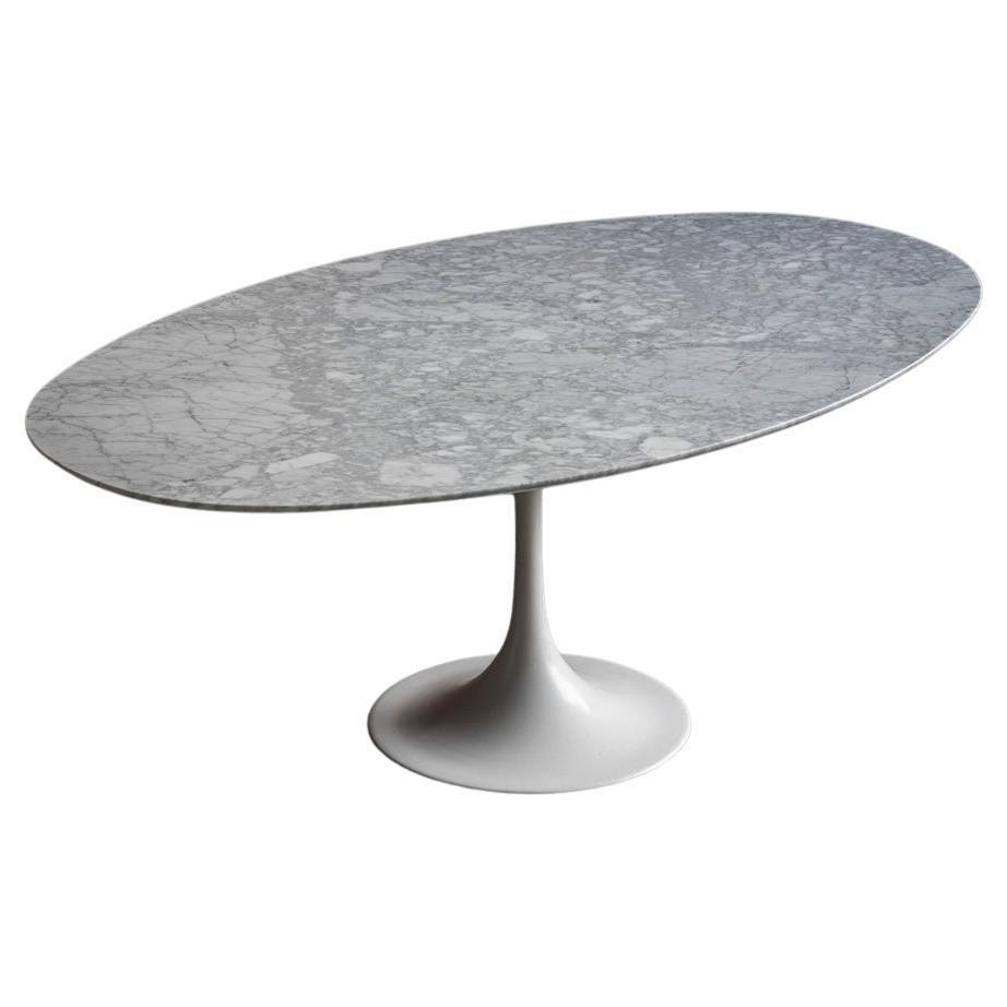 Oval Dining Table with Tulip Foot attributed to Eero Saarinen, 1970s  For Sale