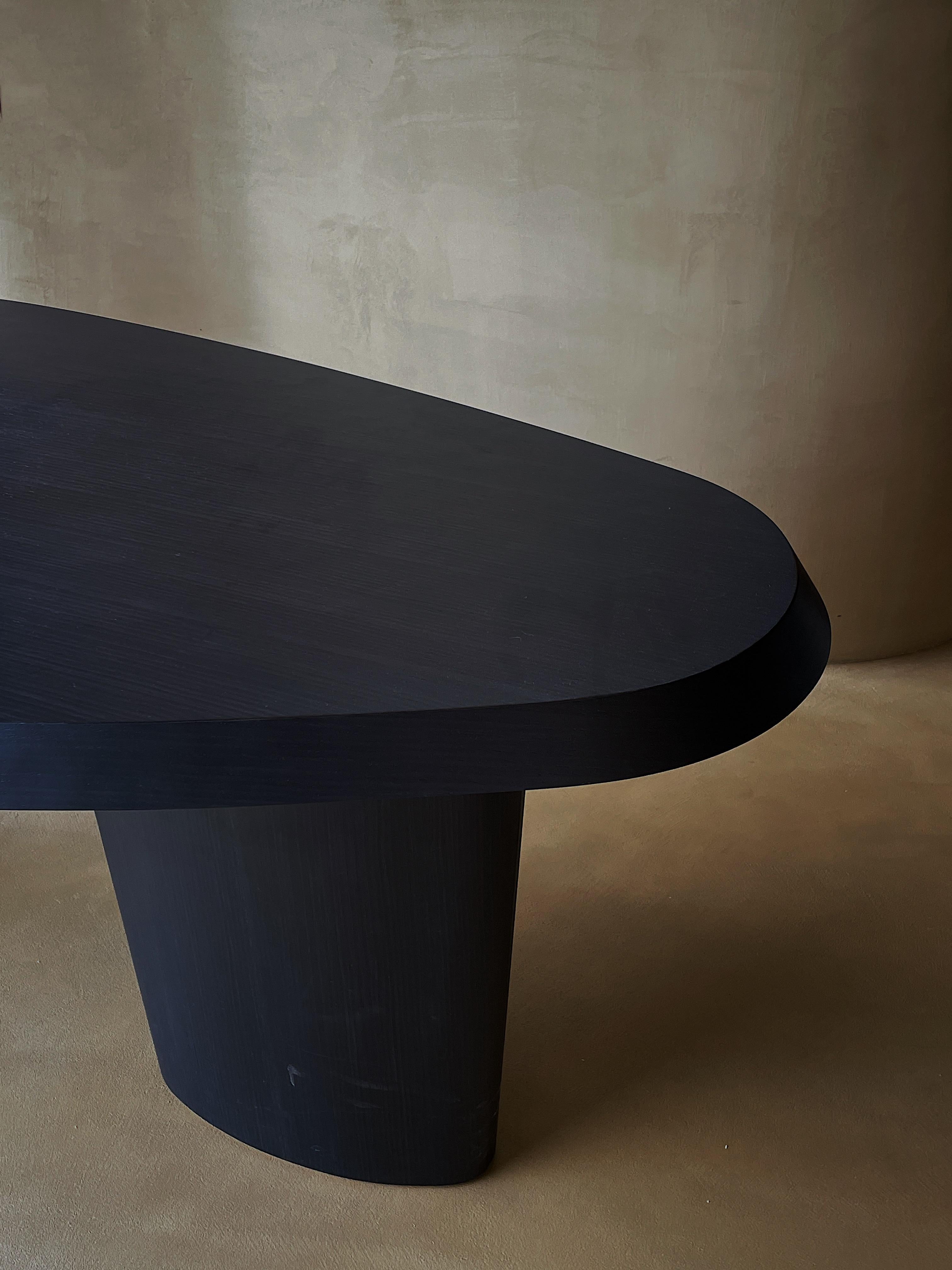 Fiberglass Oval Dinning Table by Karstudio