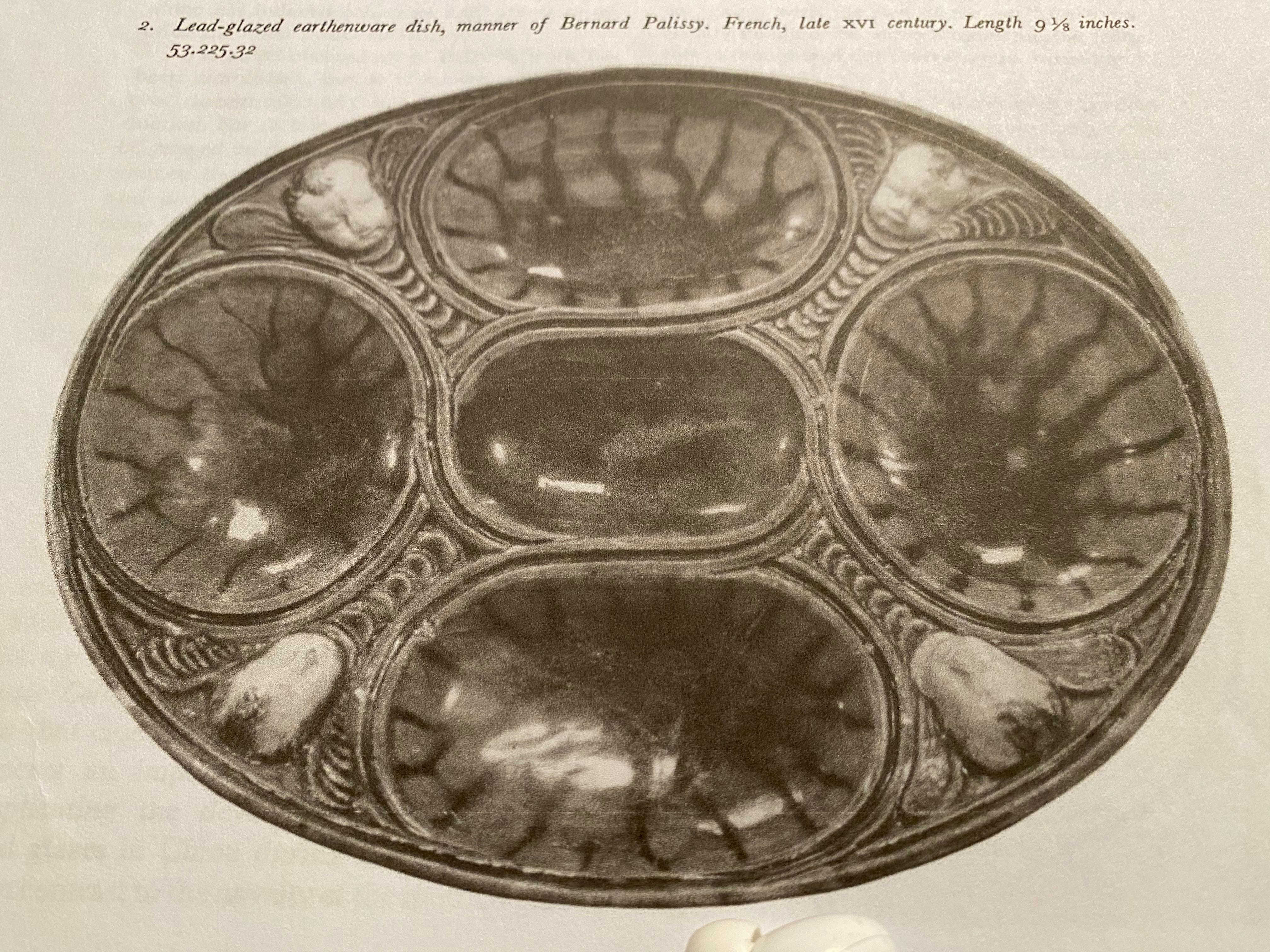 Plat ovale avec putti ailés, d'après Bernard Palissy, français, 17ème siècle en vente 11