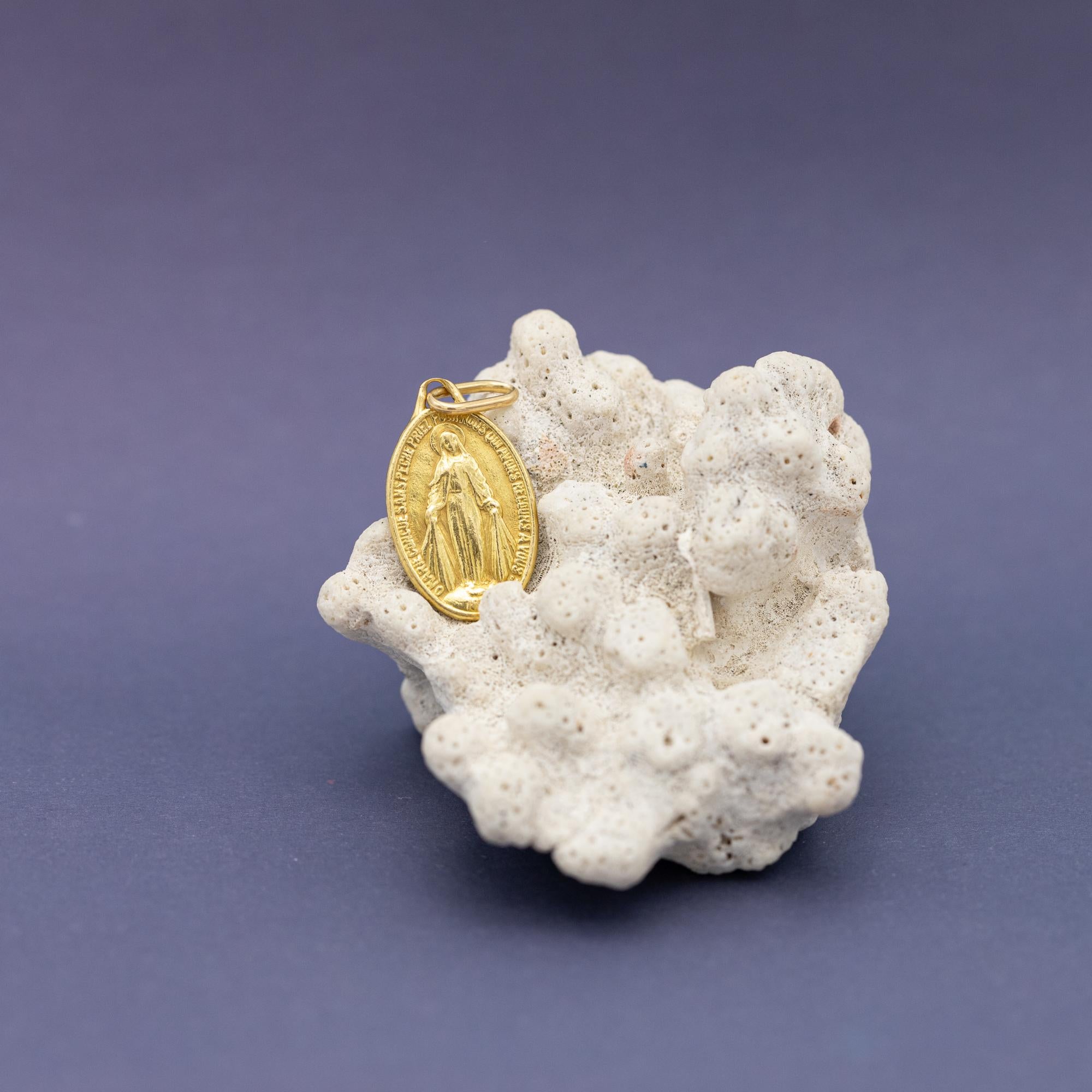 Oval Double sided Catholic charm medal - 18k solid yellow gold - Virgin Mary 2