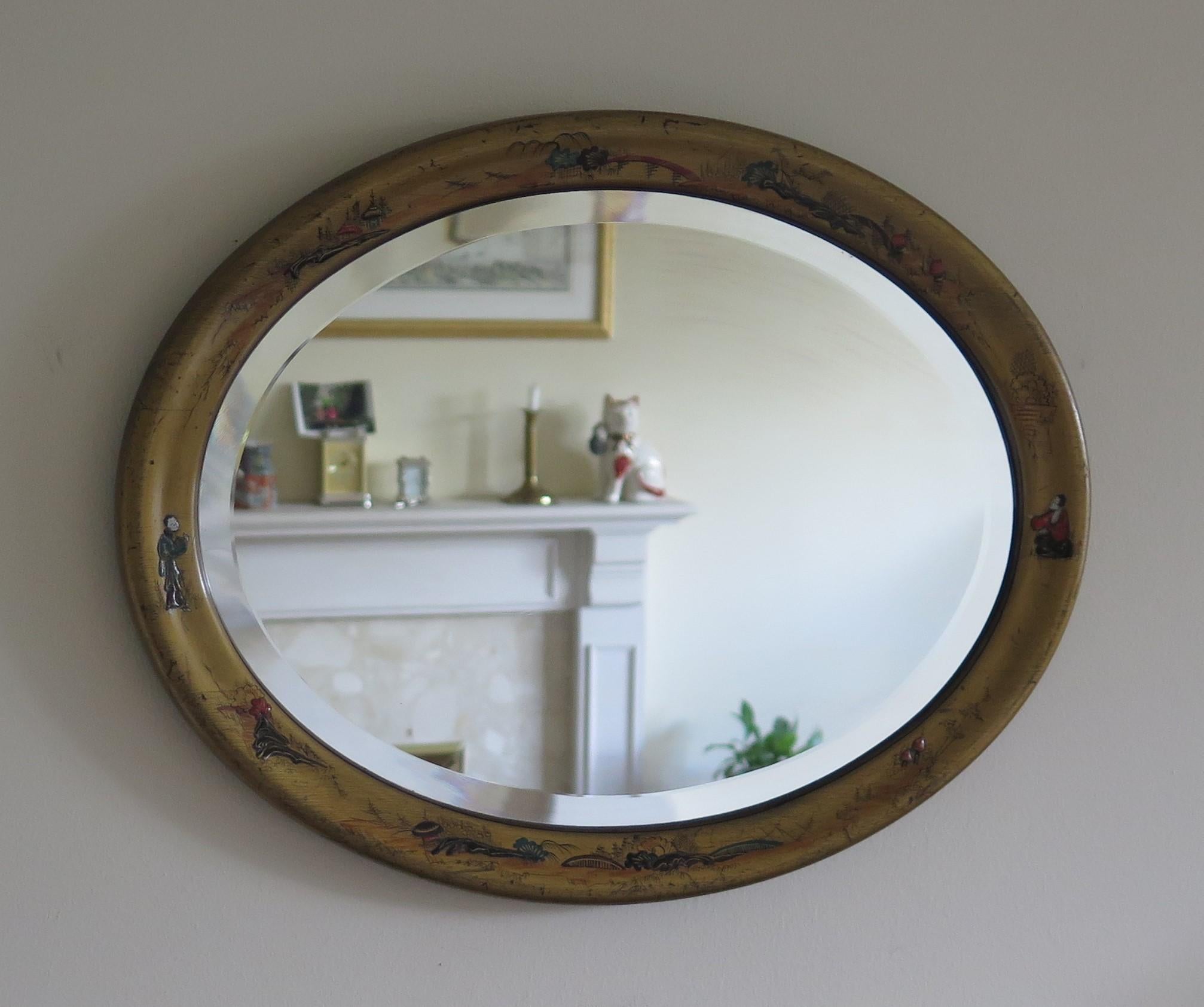 20th Century Oval Edwardian Gilt Chinoiserie Wall Mirror Bevelled Glass, English circa 1900 For Sale