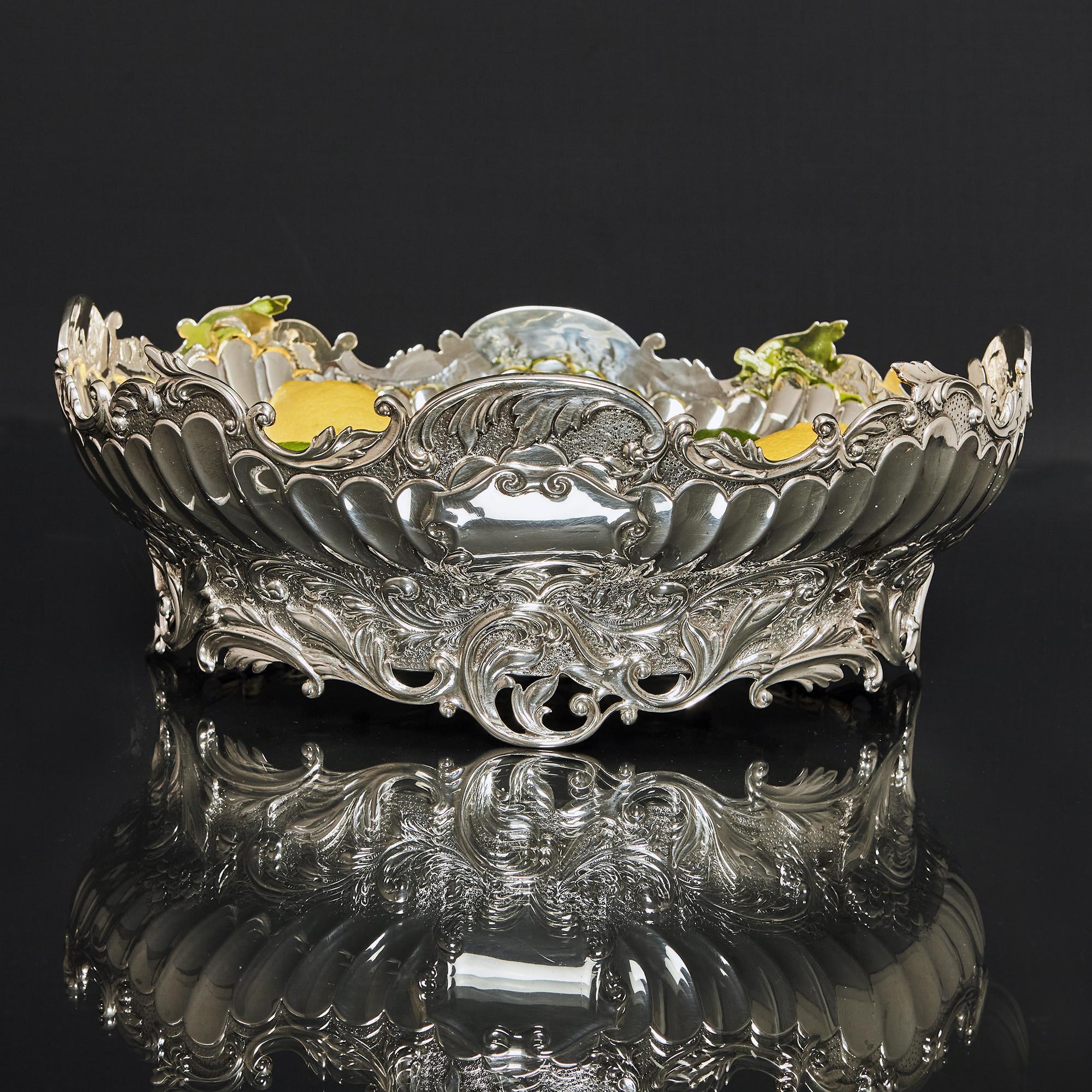 Oval Edwardian silver bowl For Sale 5