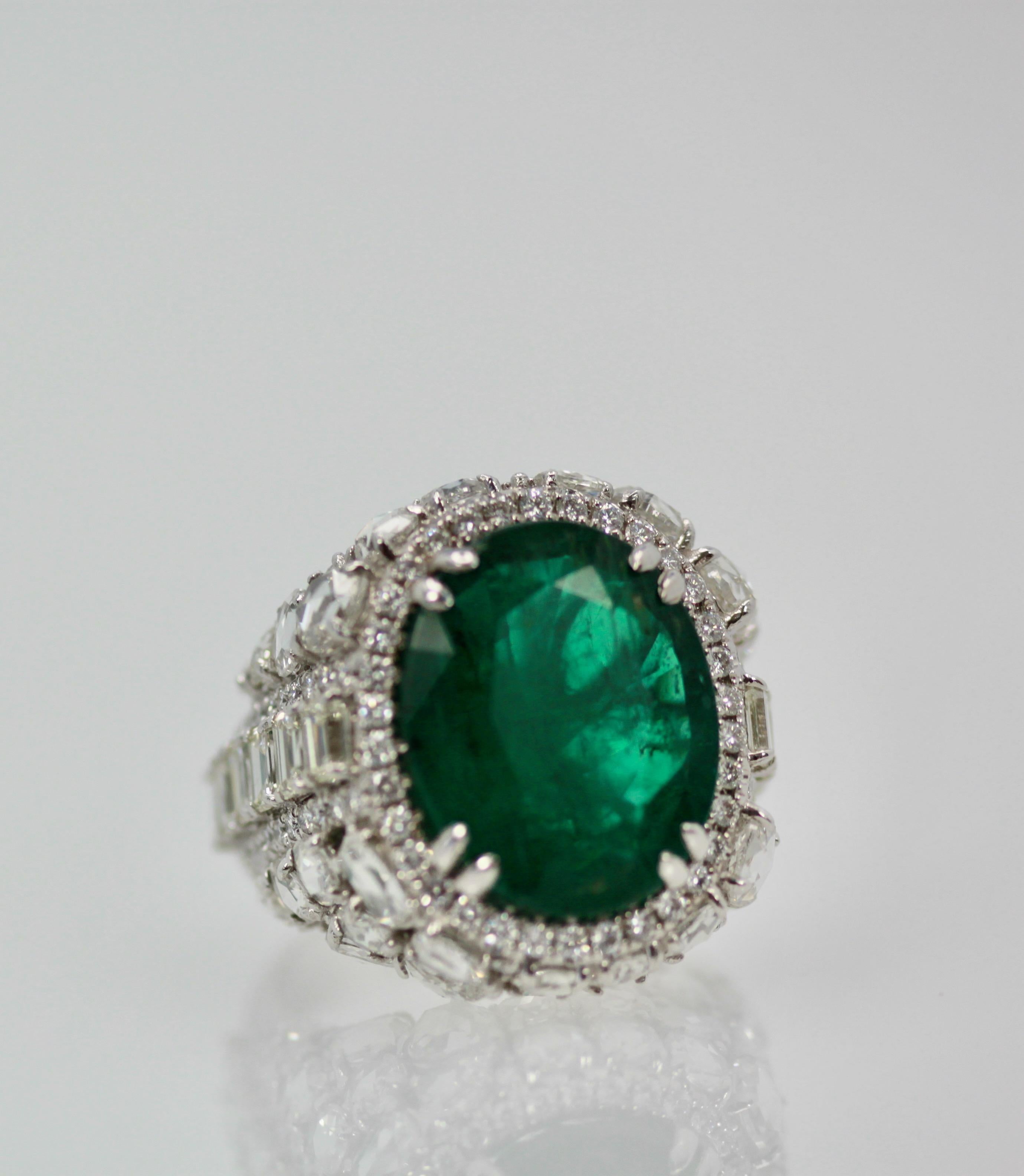Oval Emerald 12.25 Carat Diamond Surround 8.85 Carat Total Weight 21.10 Carat For Sale 4