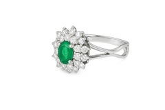 Oval emerald 14k gold ring