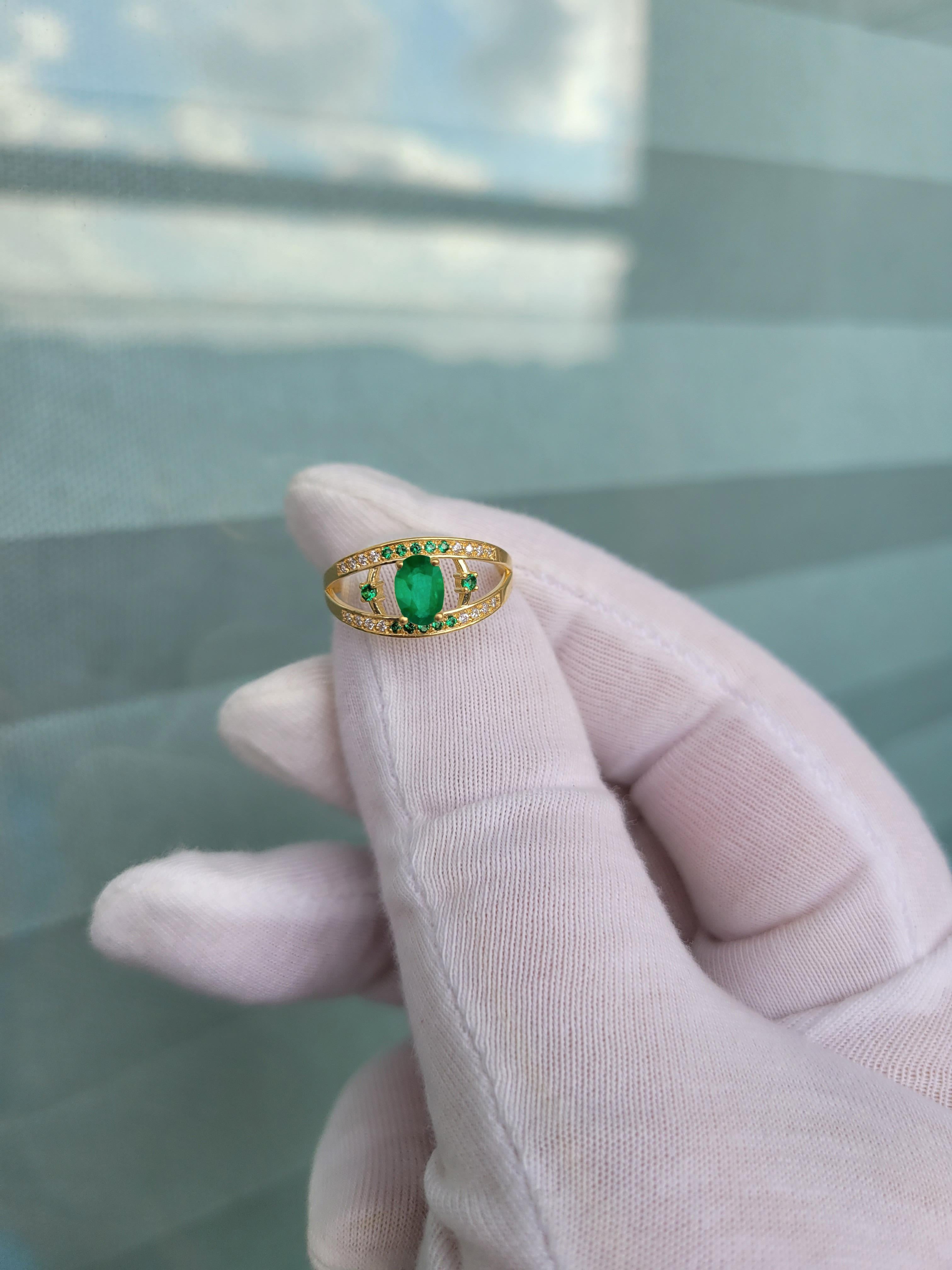 For Sale:  Oval emerald 14k gold ring 5