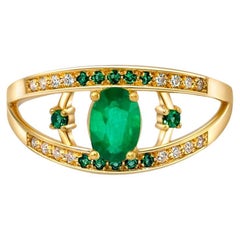 Ovaler Smaragd-Ring aus 14 Karat Gold