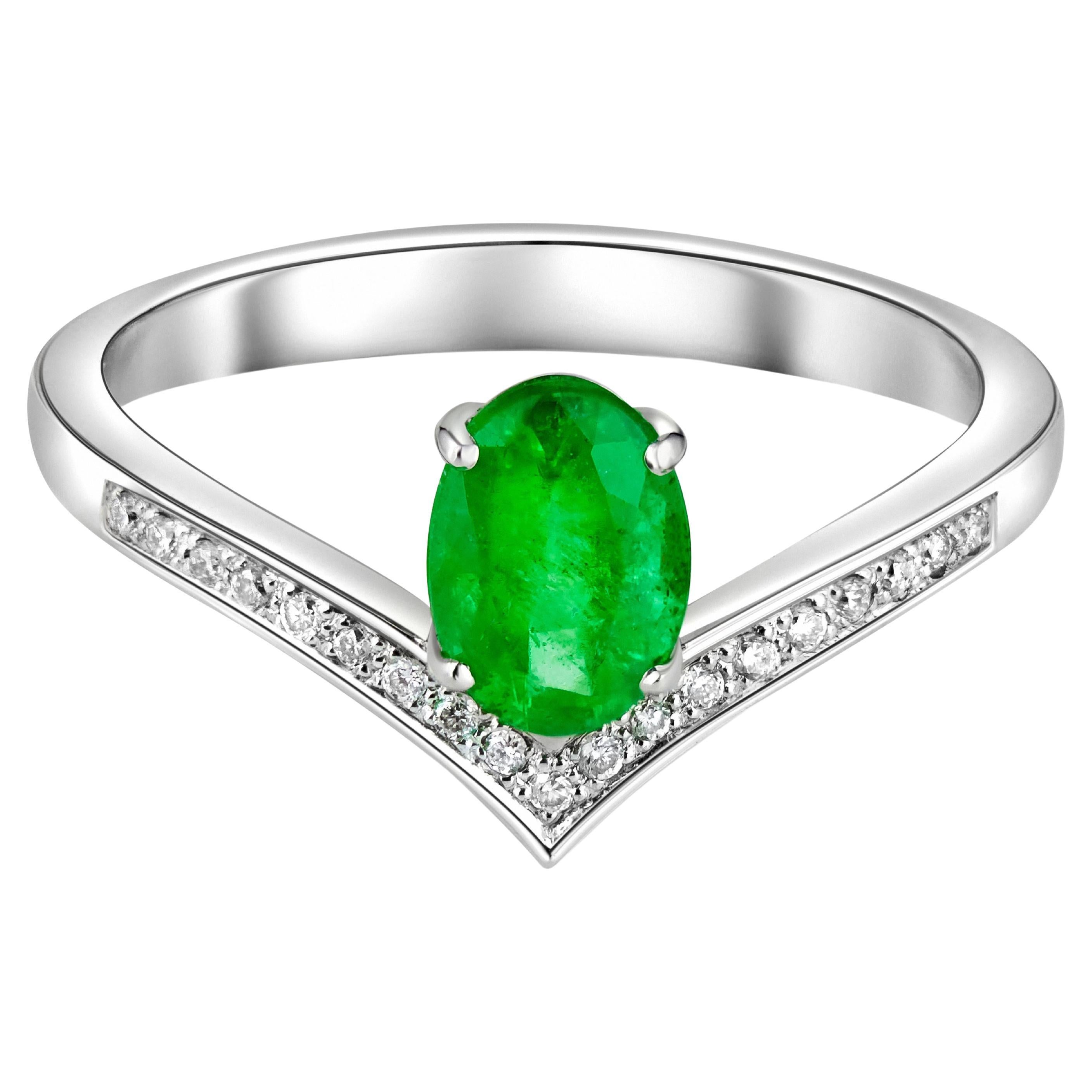 Oval Emerald  14k gold ring